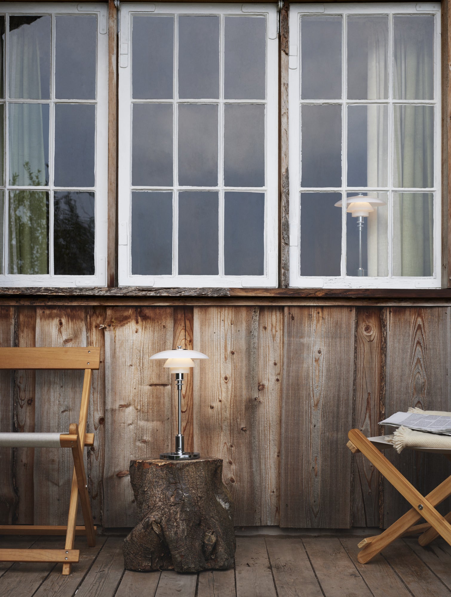 Draagbare lamp PH 2/1 wit met verchroomde voet