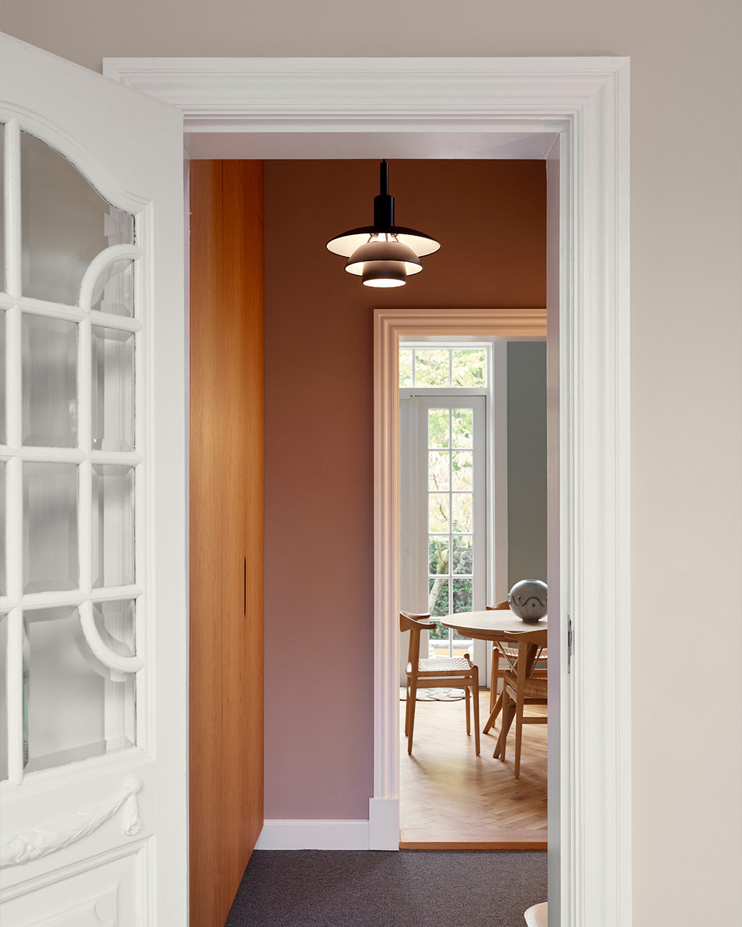 Pendelleuchte PH 3/3 weiß mit schwarzer matter Oberfläche