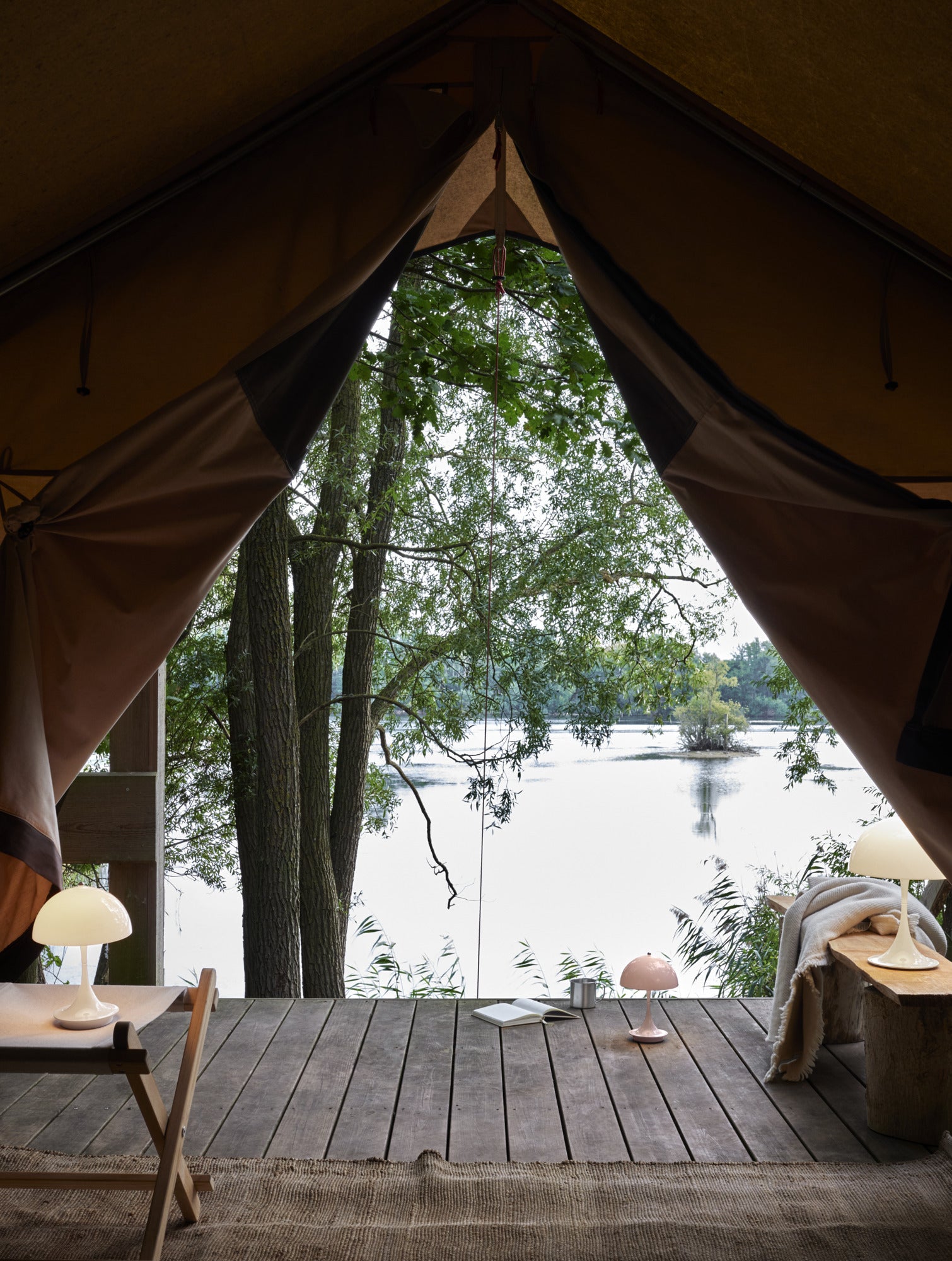 Portable Lamp PANTHELLA 250 Pale Pink