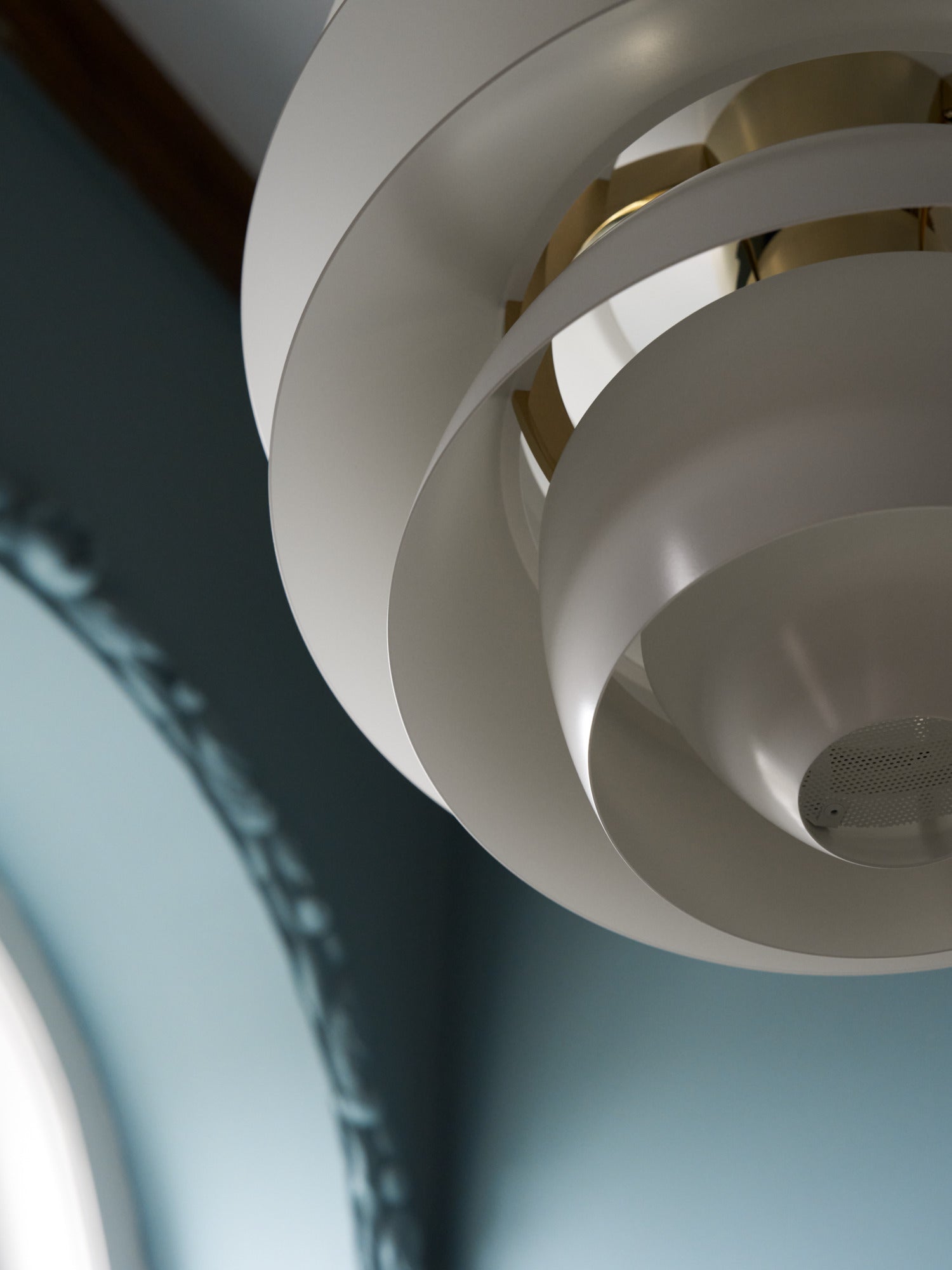 Lampa wisząca PH SNOWBALL kremowy z mosiężnym wykończeniem