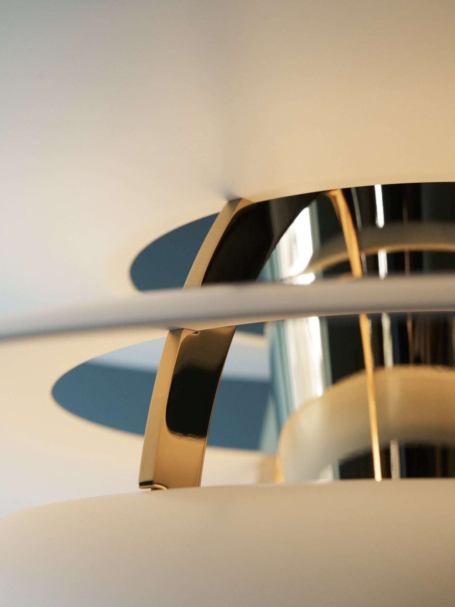 Lampa wisząca PH SNOWBALL kremowy z mosiężnym wykończeniem