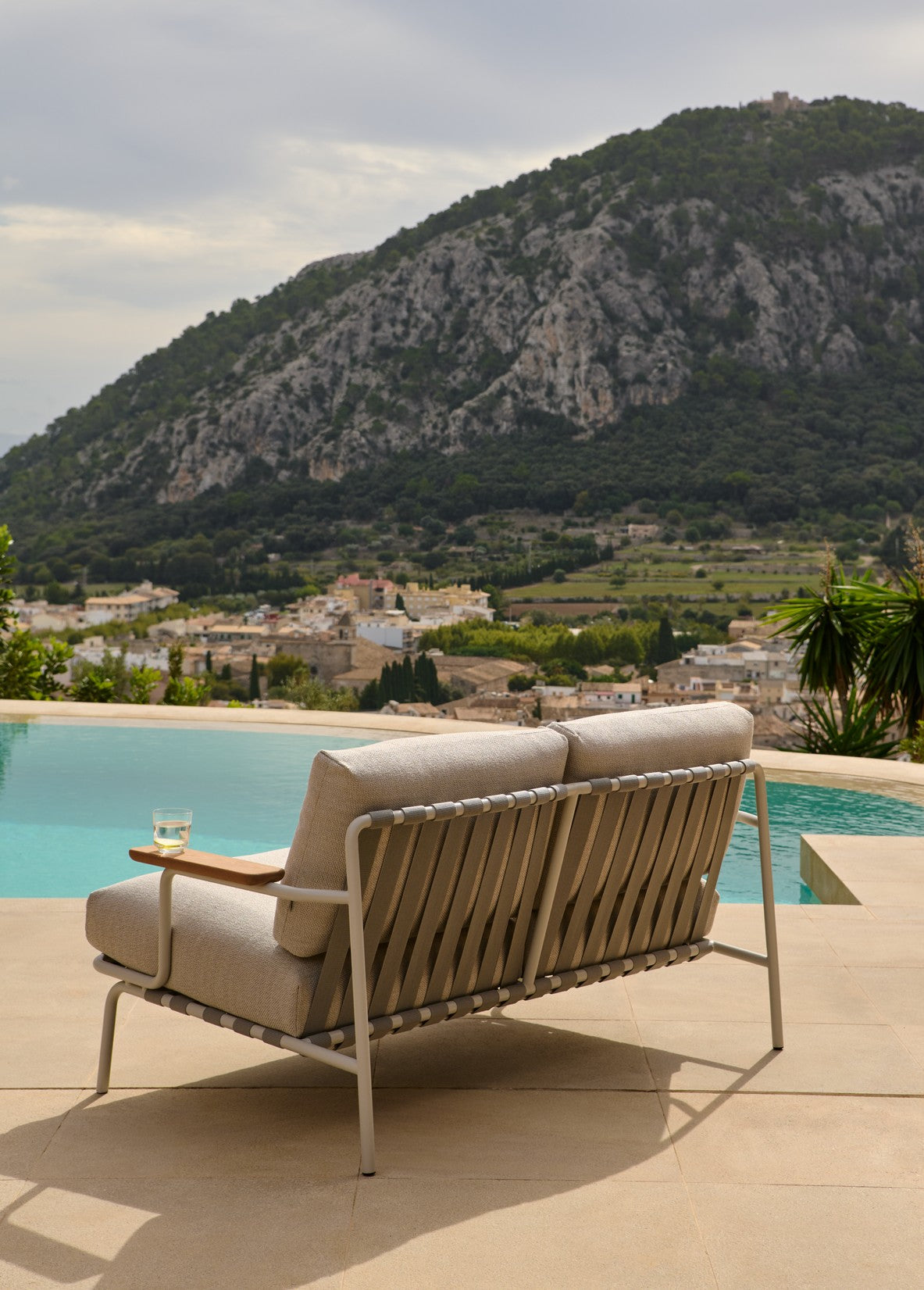 Outdoor 2-Seater Sofa with Armrests SETTLE Light Gray with Gray Base [Amelia]
