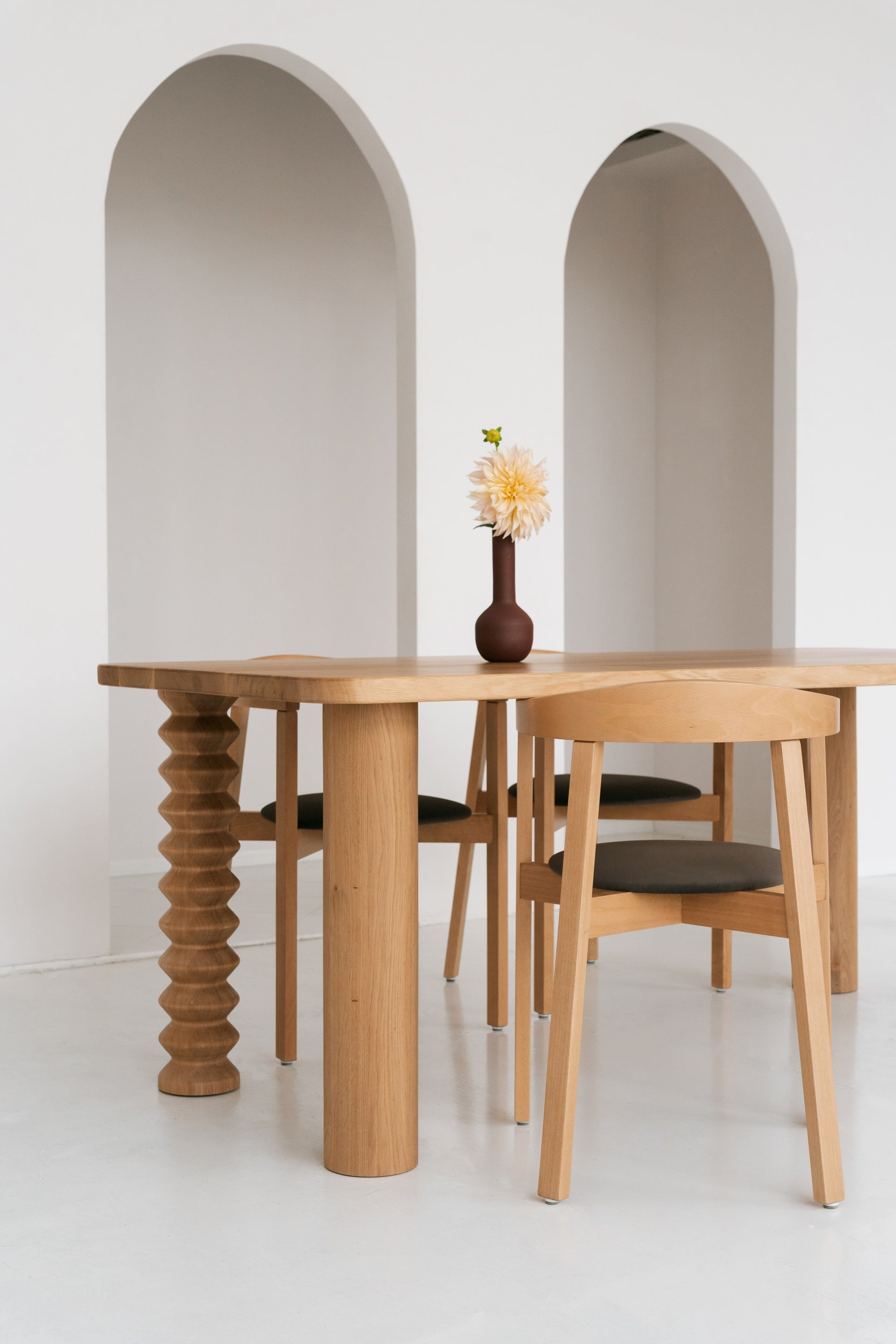 Eettafel ARTA eikenhout