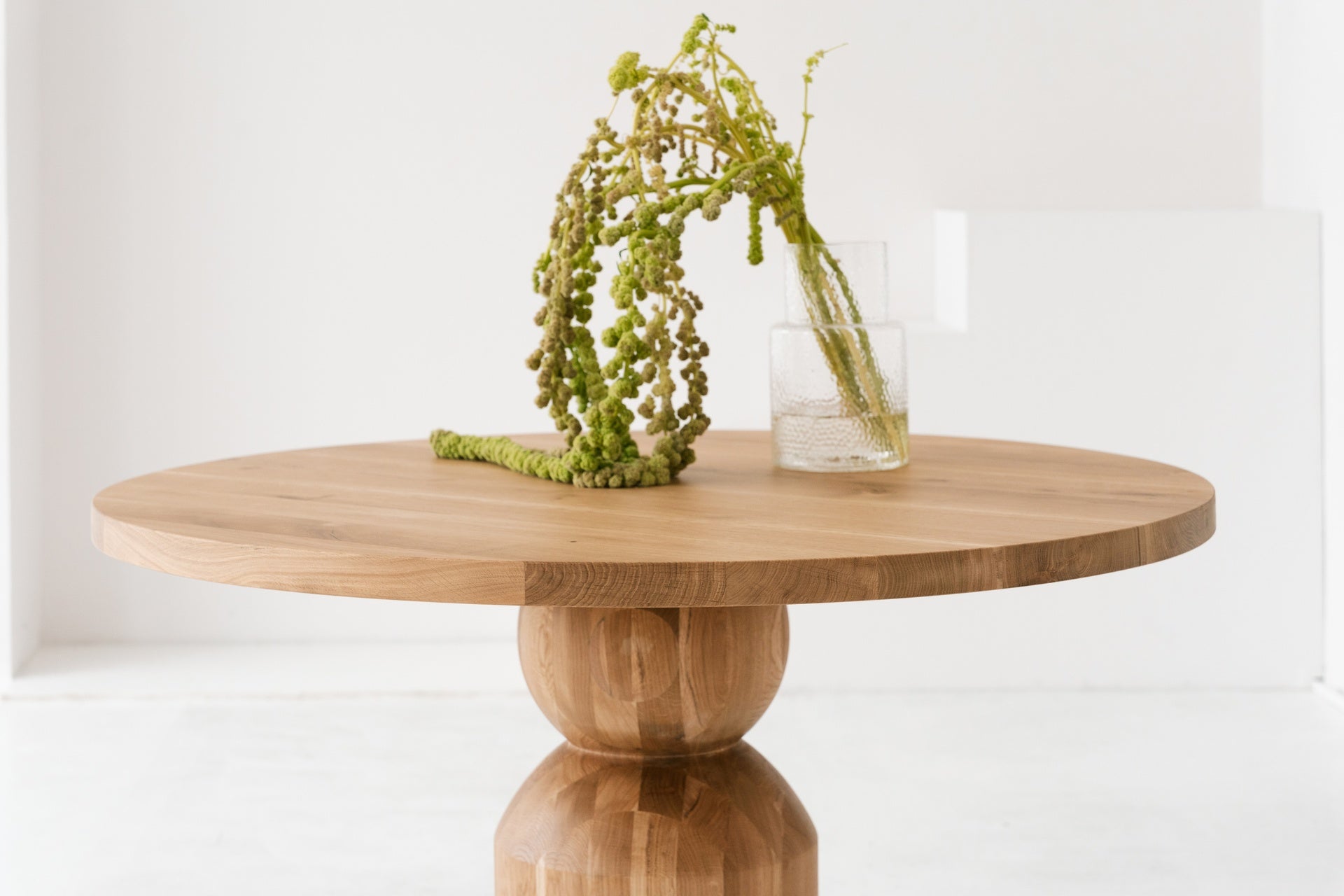 Ronde tafel BETH eikenhout