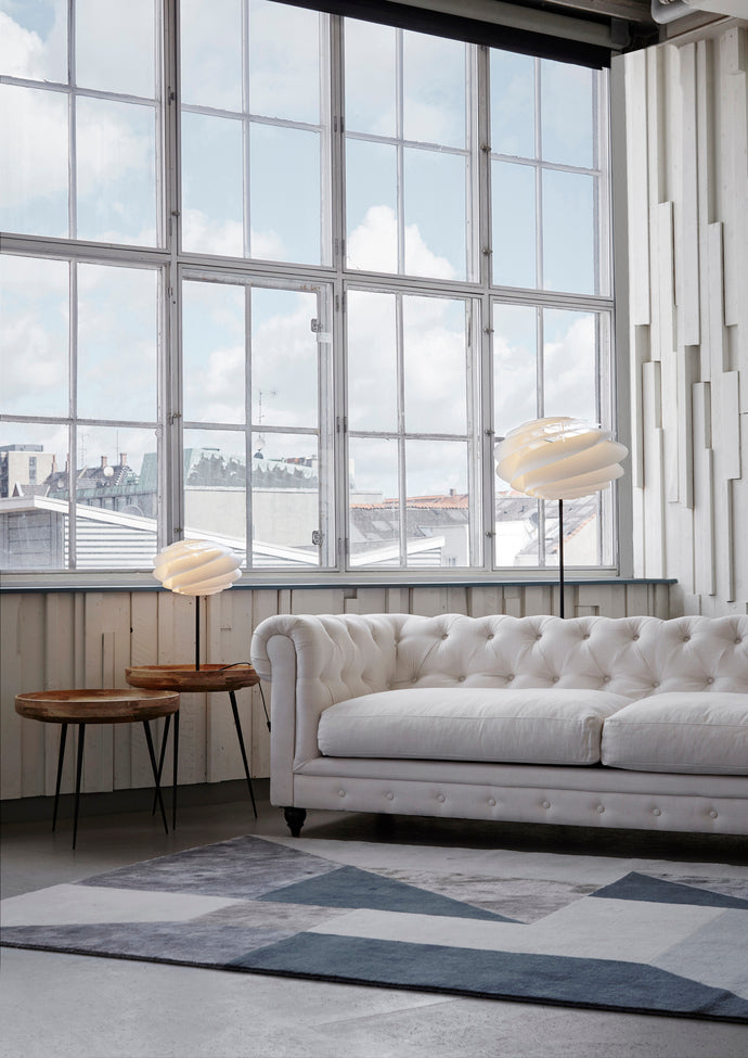 Tafellamp MODEL 331 SWIRL wit met zwarte voet