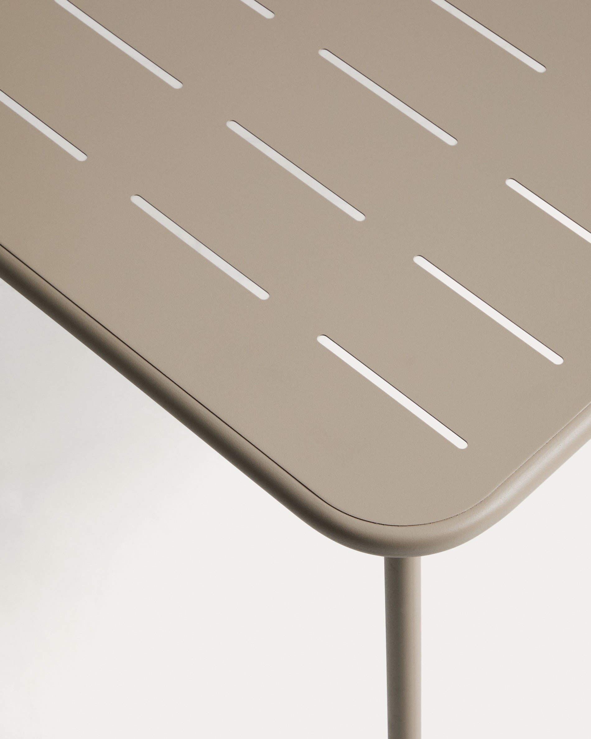 Stół ogrodowy ZIVIA taupe na taras i do ogrodu – styl minimalistyczny