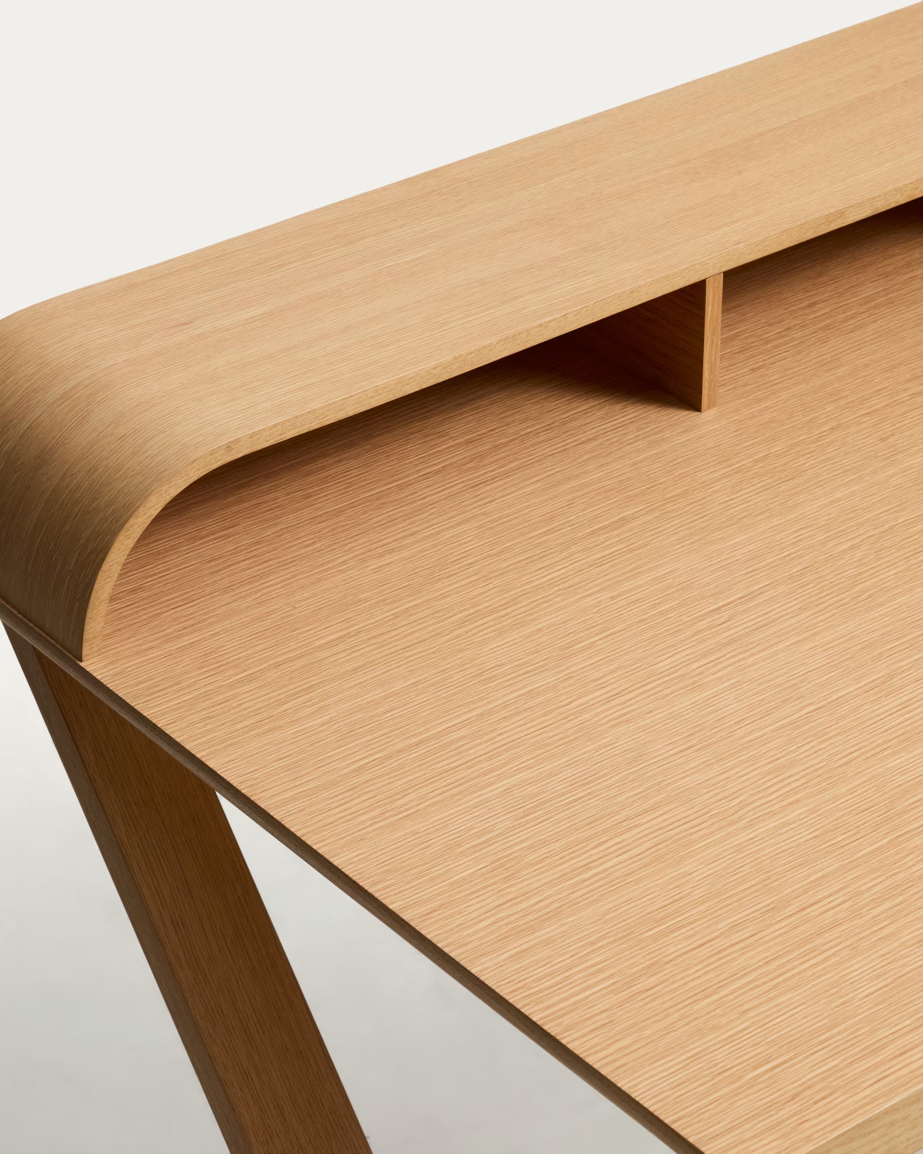 DILARE bureau van eikenhout