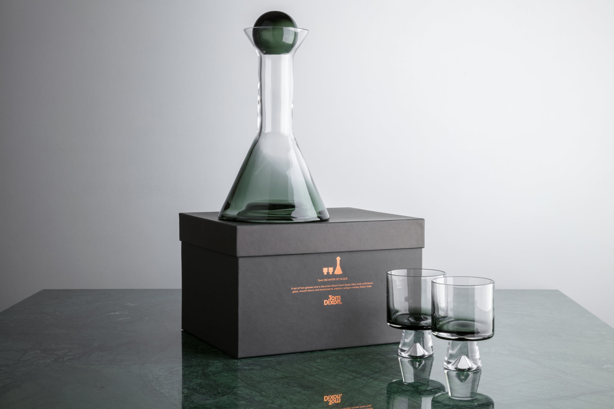 Tank decanter black glass