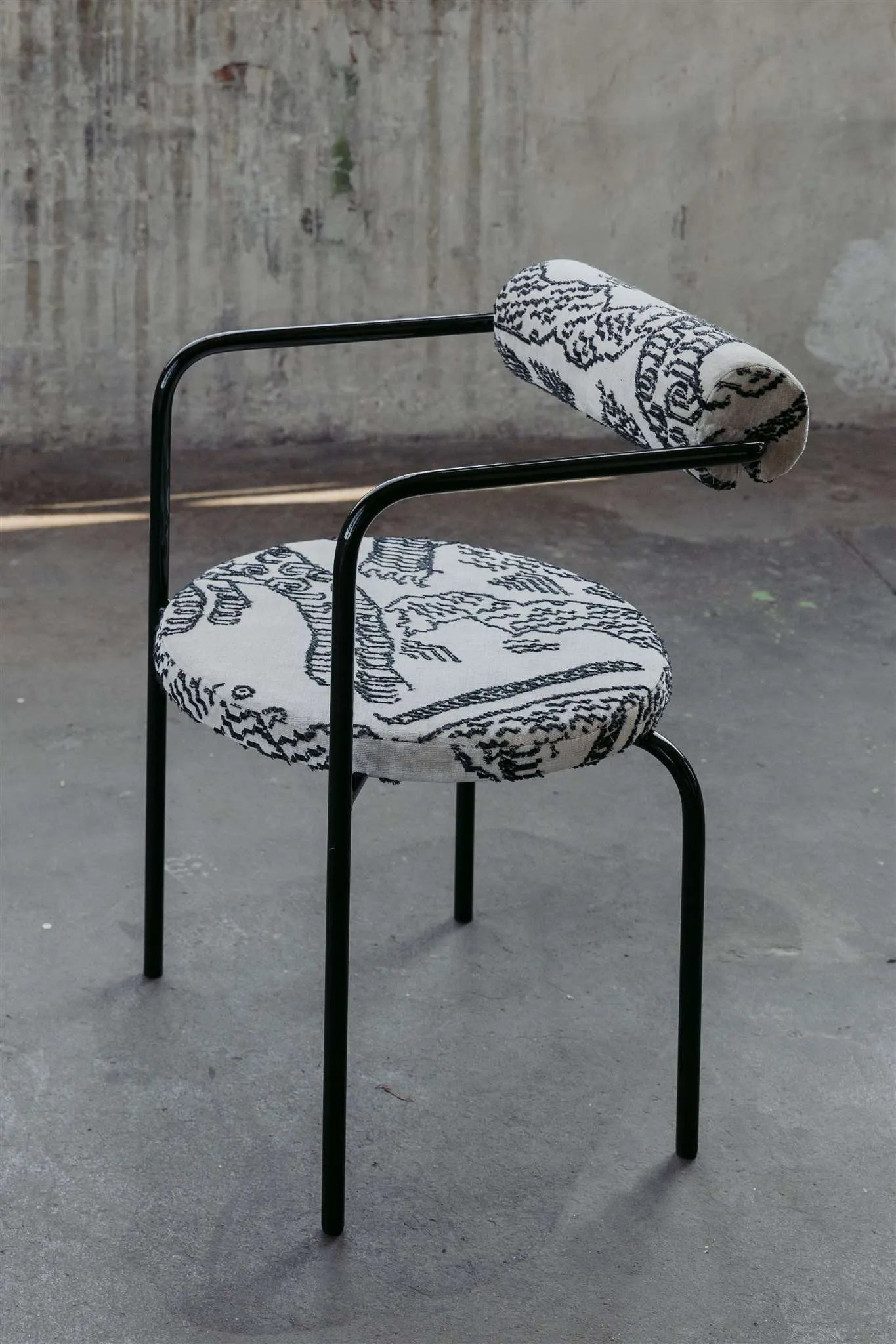 SAGE Armchair Upholstered with Metal Base