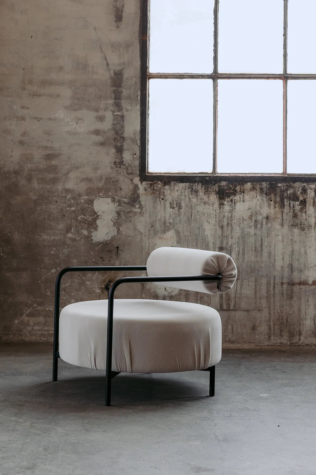 Upholstered SAFFRON LOW Armchair