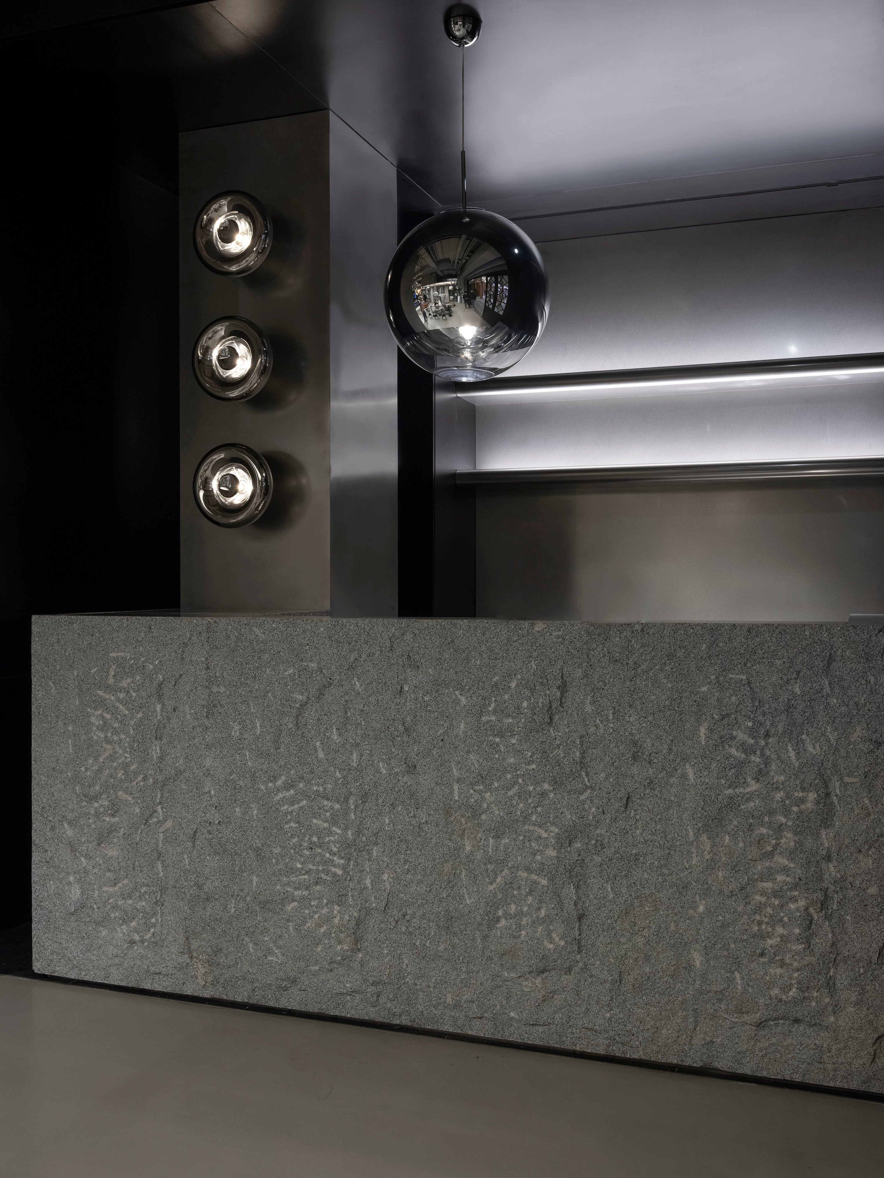 Wandlamp VOID koper