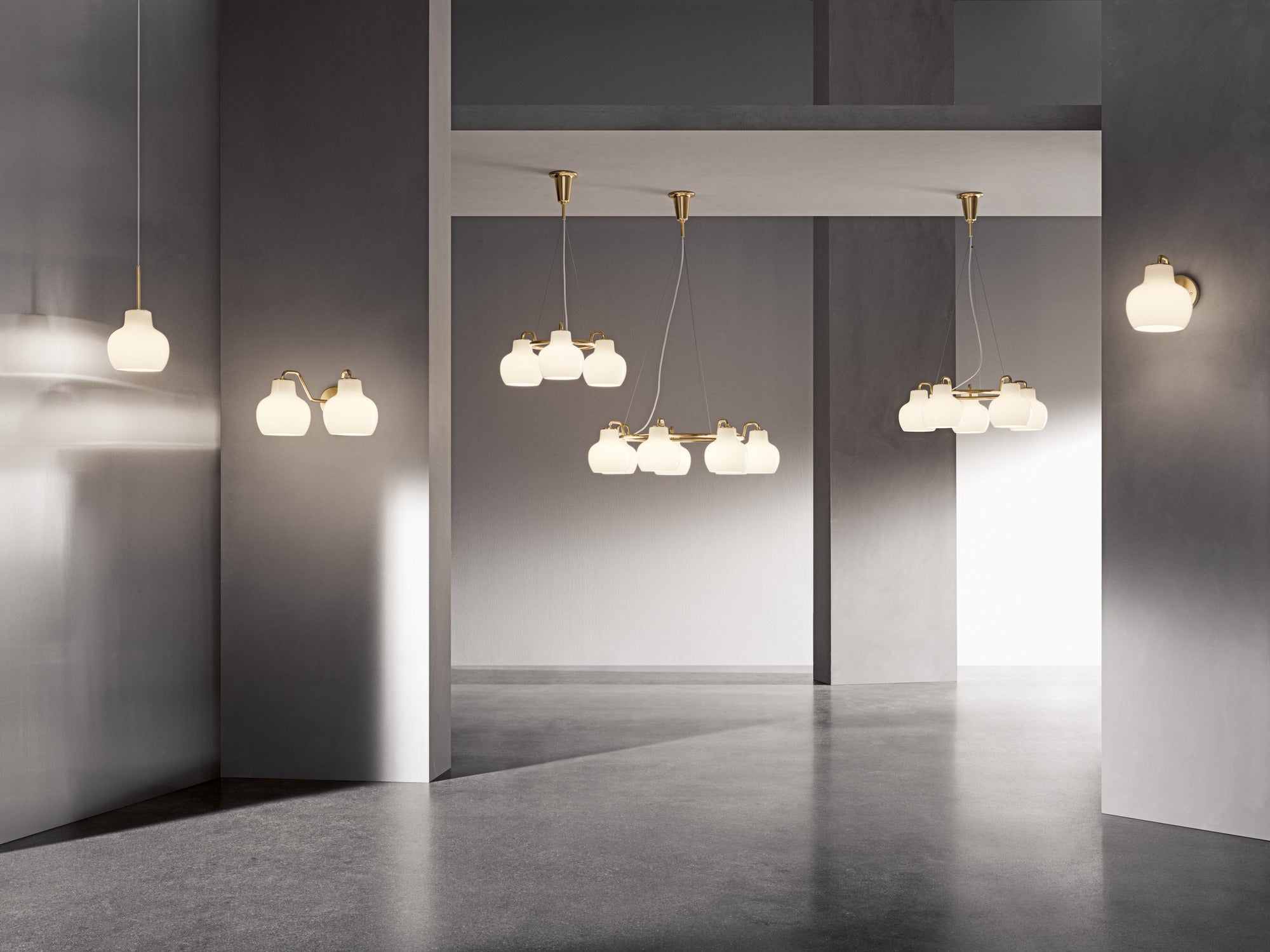 Hanglamp VL RING CROWN 1 wit met messing afwerking