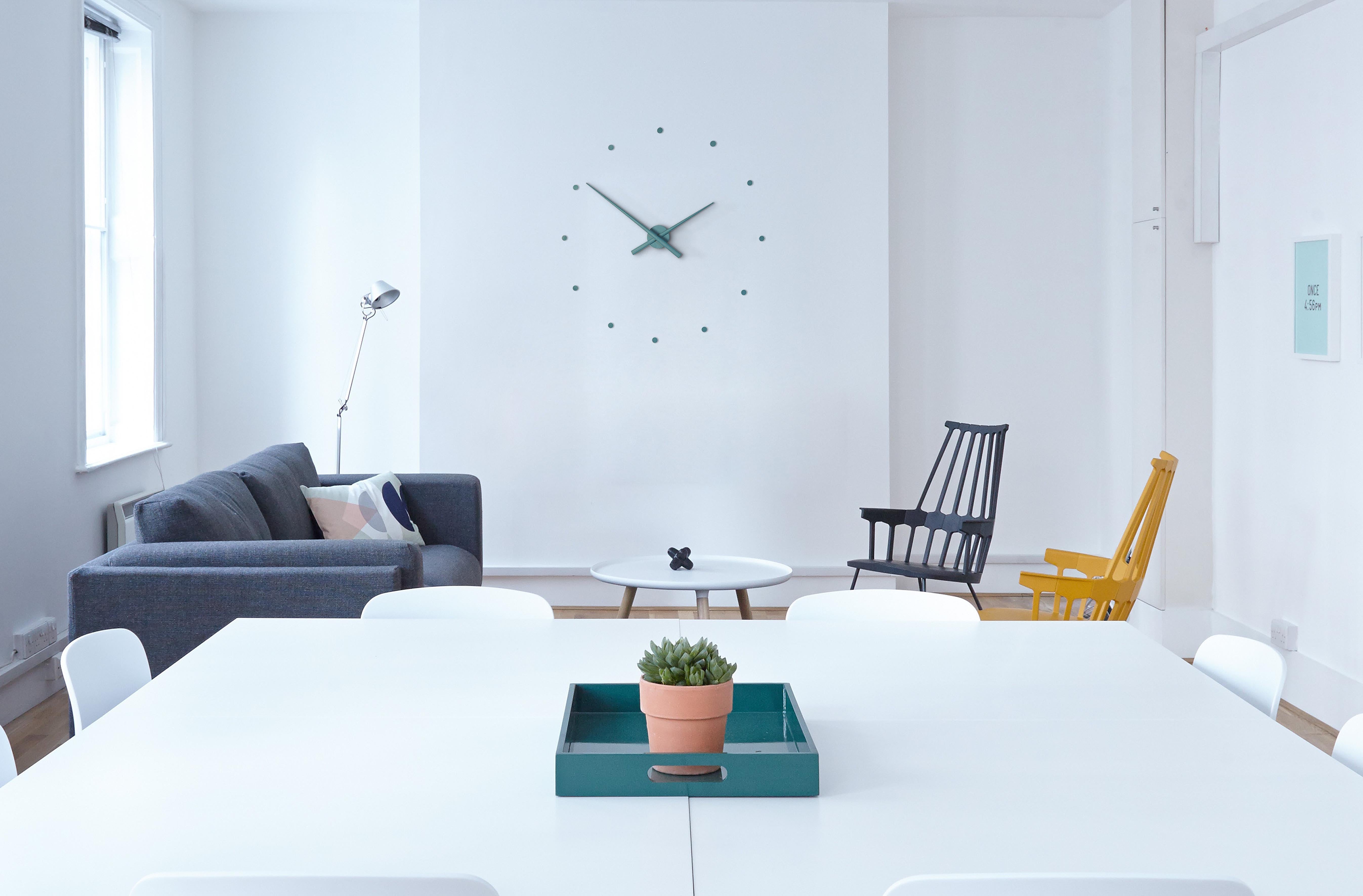 Wanduhr OJ ultramarin