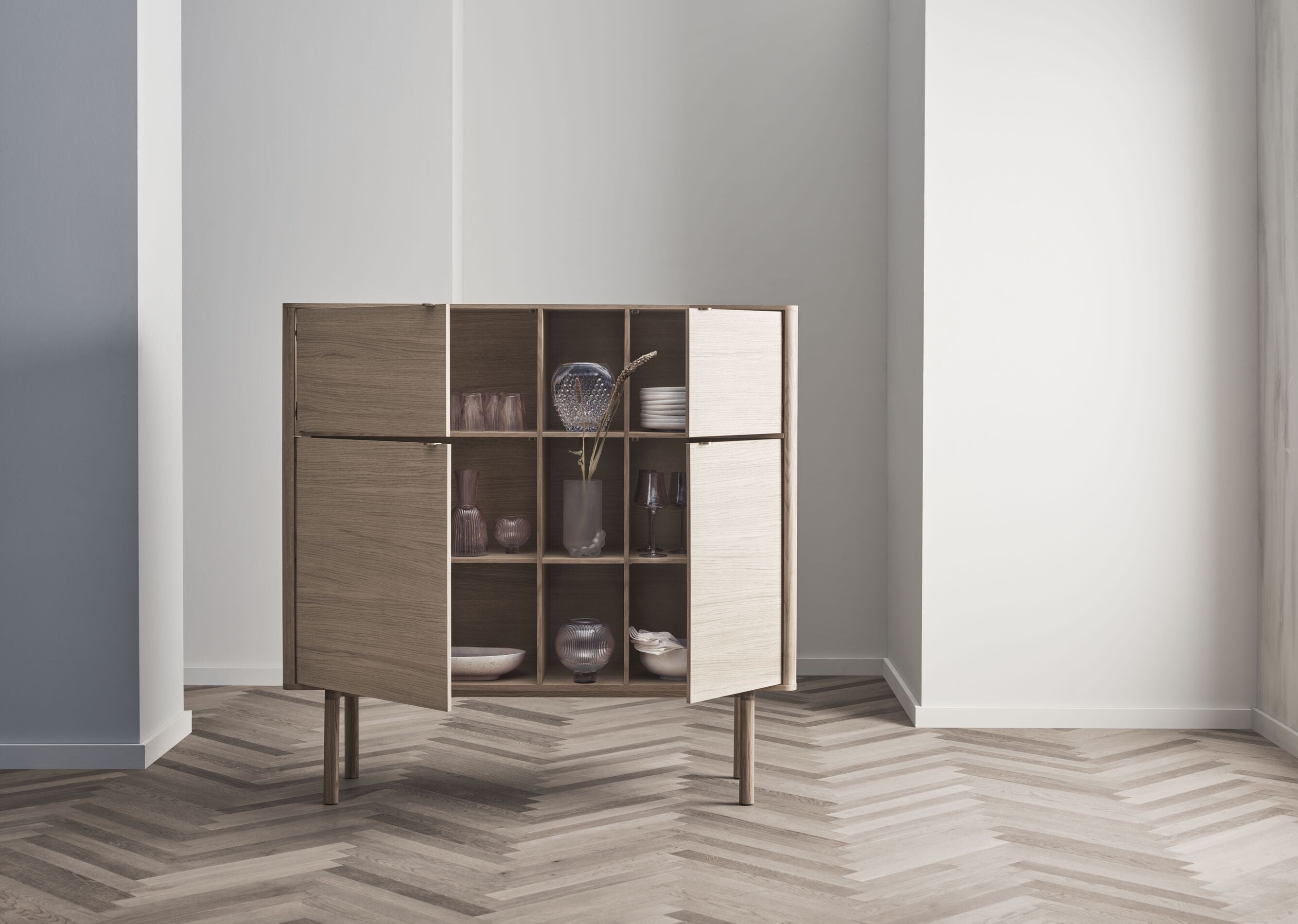 Vase bulk white glass