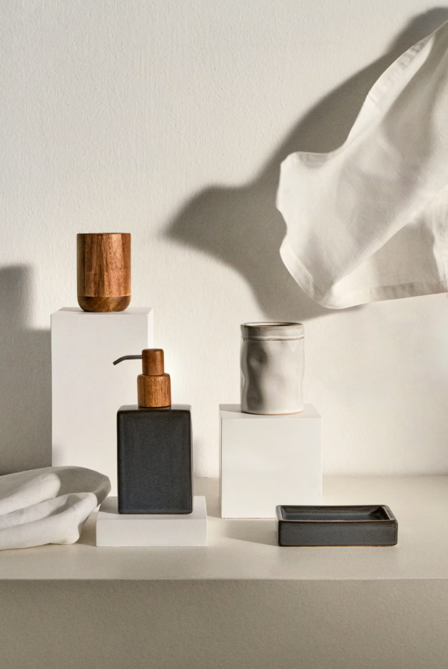 SAVEL Gray Stoneware Toothbrush Holder