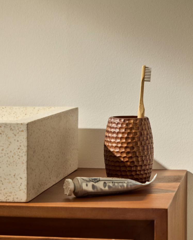 FRAZ Acacia Wood Toothbrush Holder