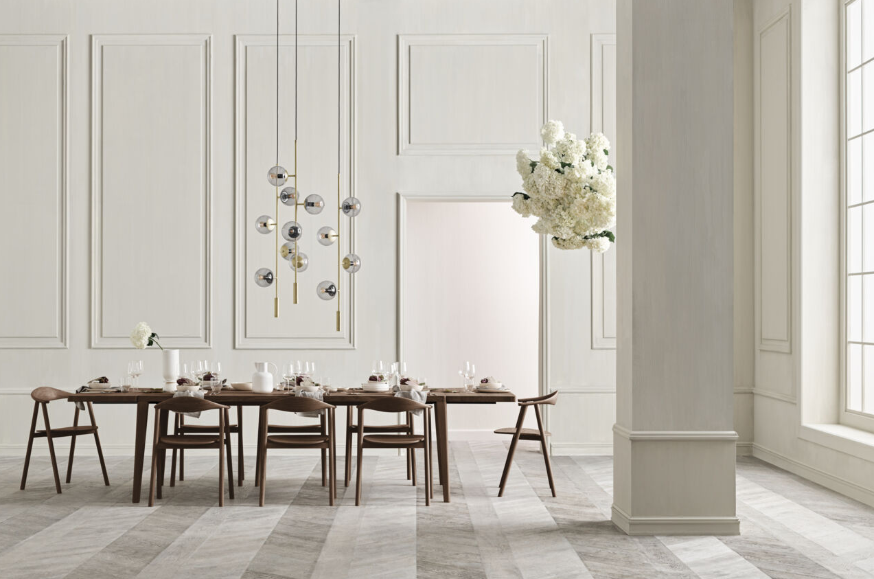 Schwarzer Eichenschwungstuhl