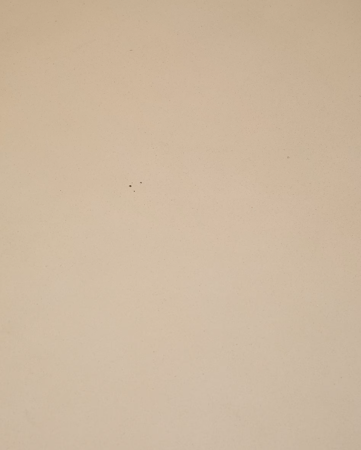 Beige cementen tuintafel AIGUABLAVA