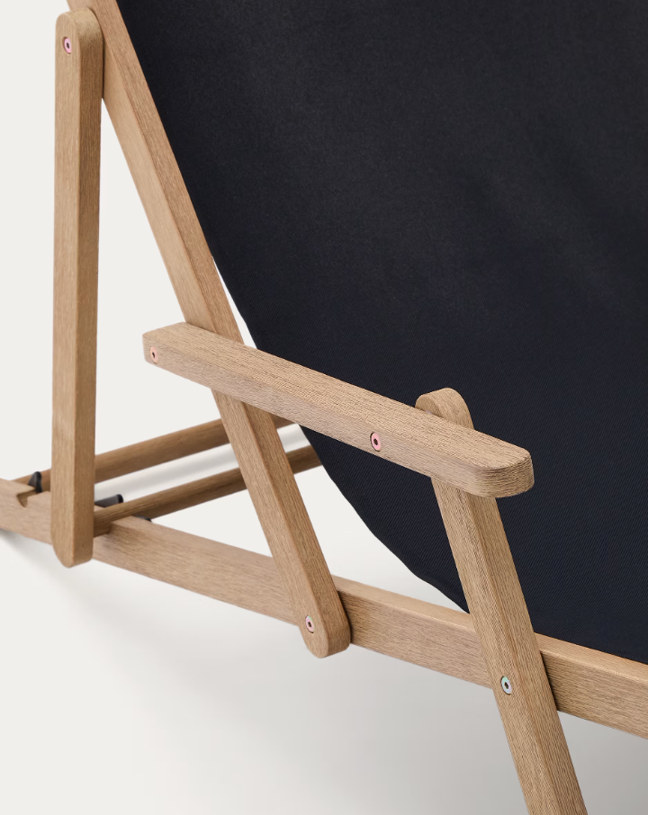 Vilara black deckchair with acacia base