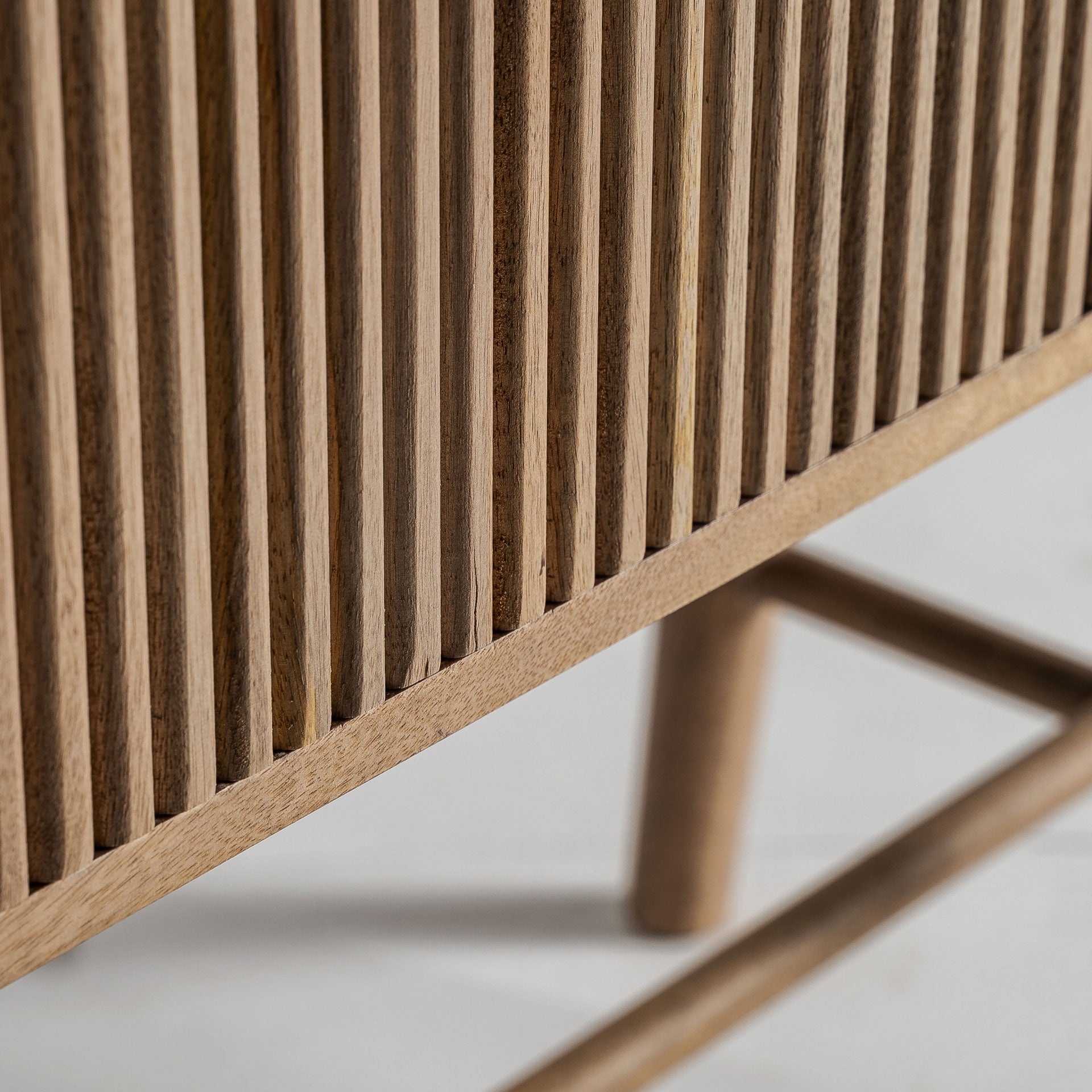 Kast ZERF mango hout