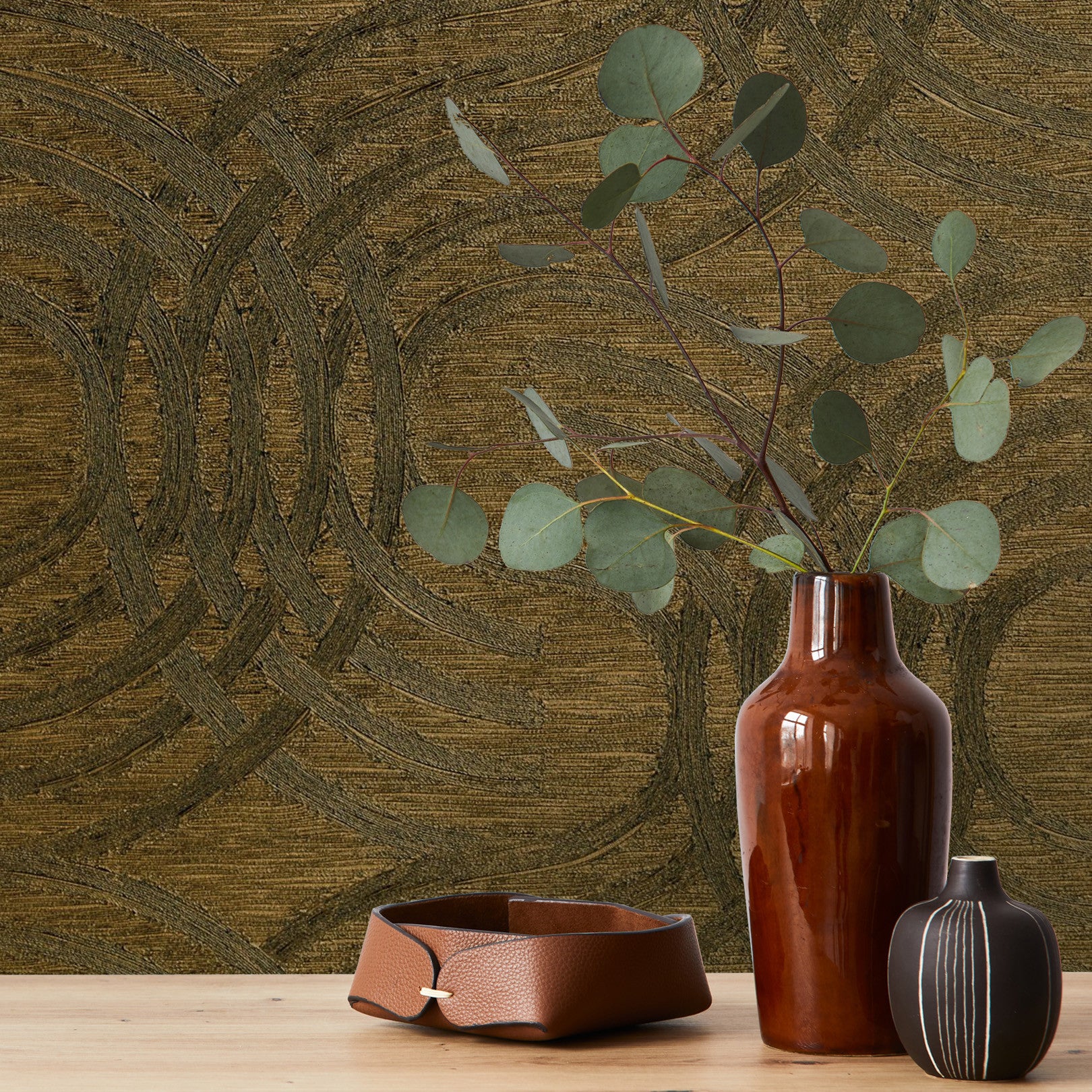 Metallic Wallpaper with Abstract Pattern AURARIA - NOIR/DORE Black with Gold