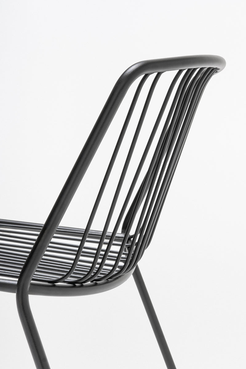 Ein Satz Bris -Stühle verzinkt Stahl