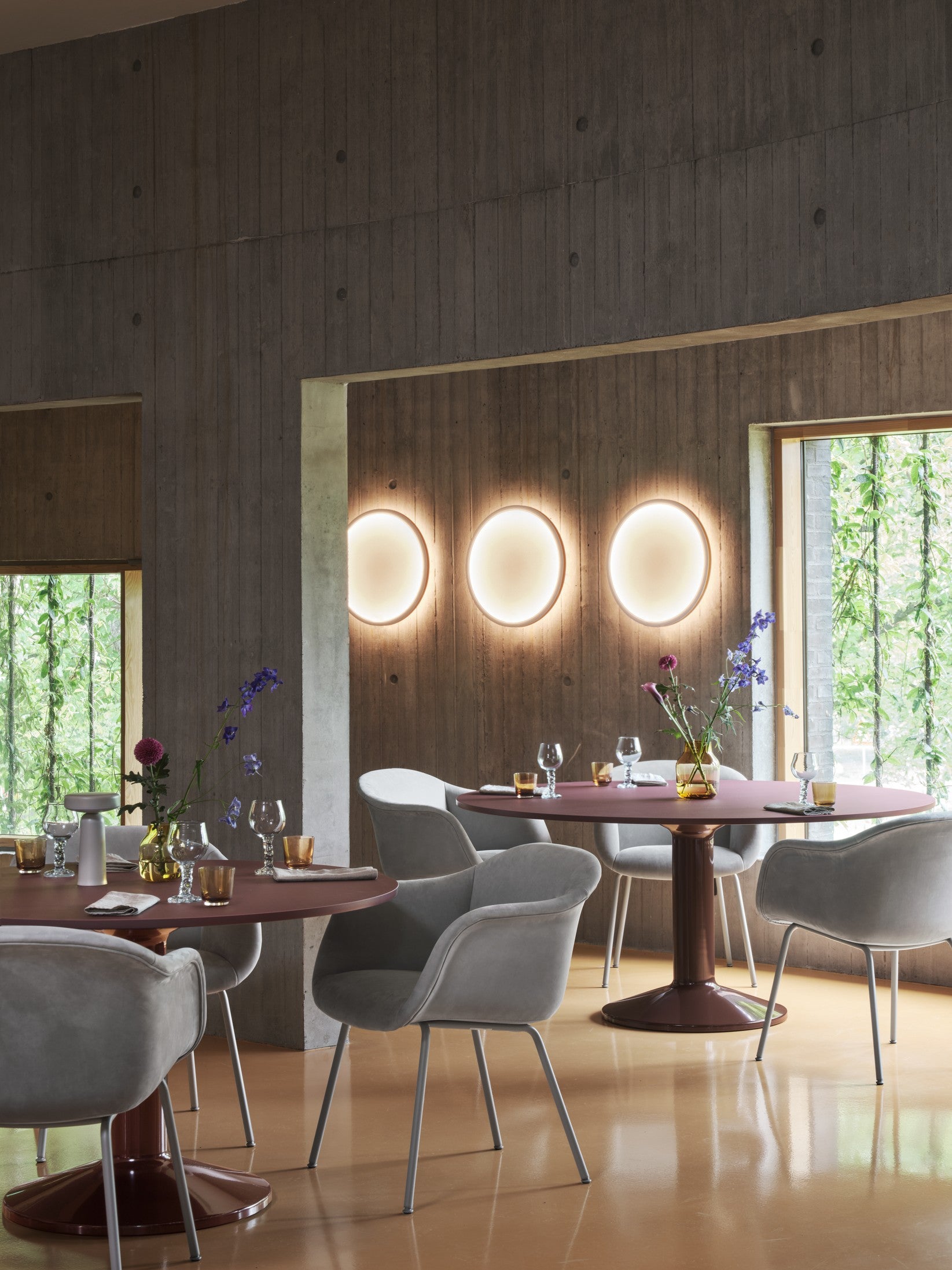 Ronde tafel MIDST bordeaux