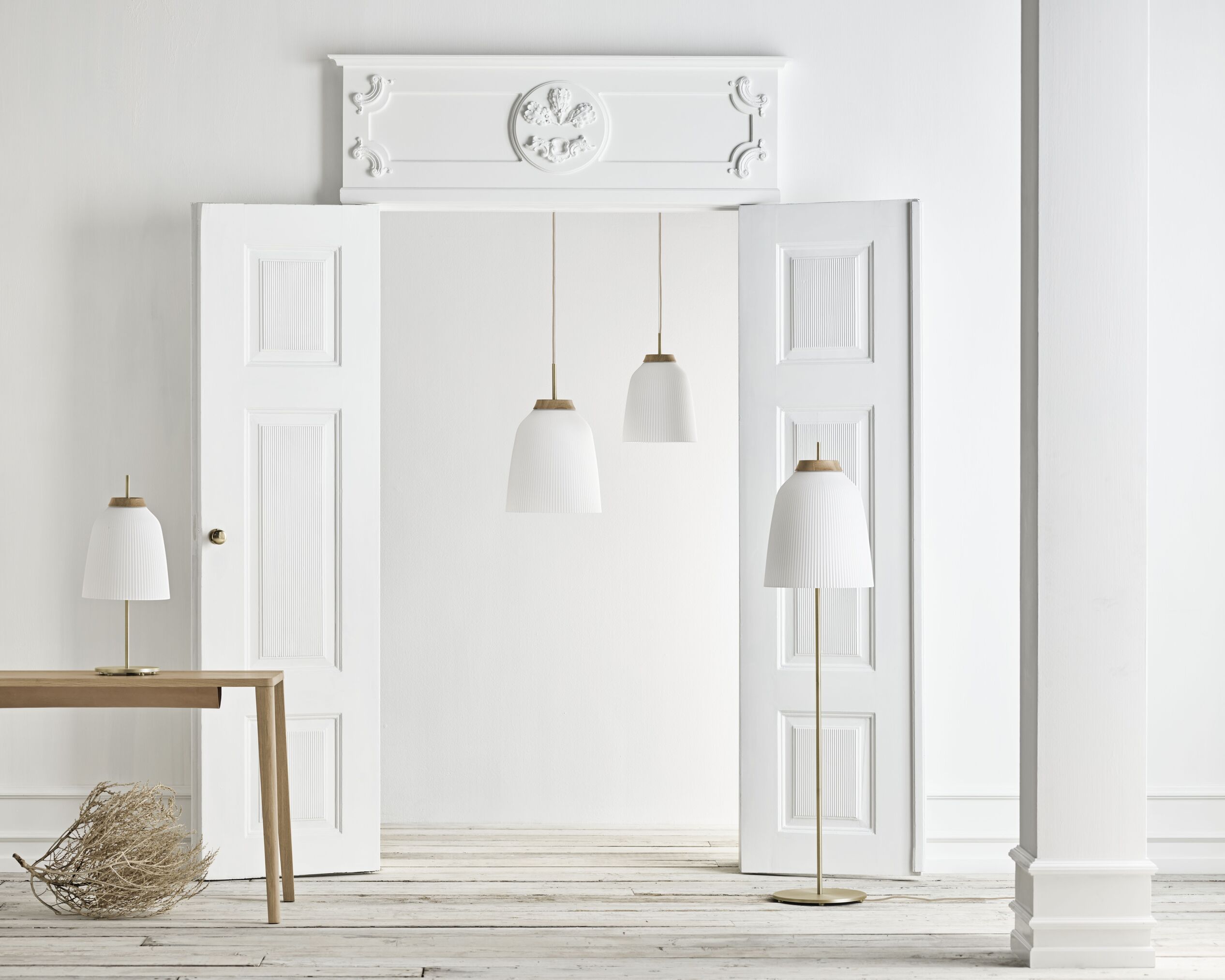 Camp -Tischlampen -Messingbasis