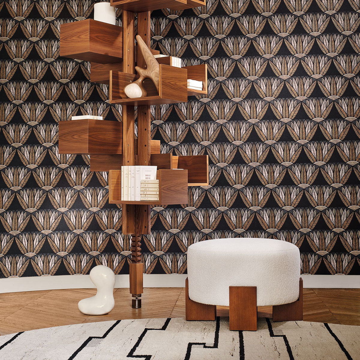 CASTALIA Lotus Flower Plant Motif Wallpaper - VERT CENDRE/DORE Beige with Gold