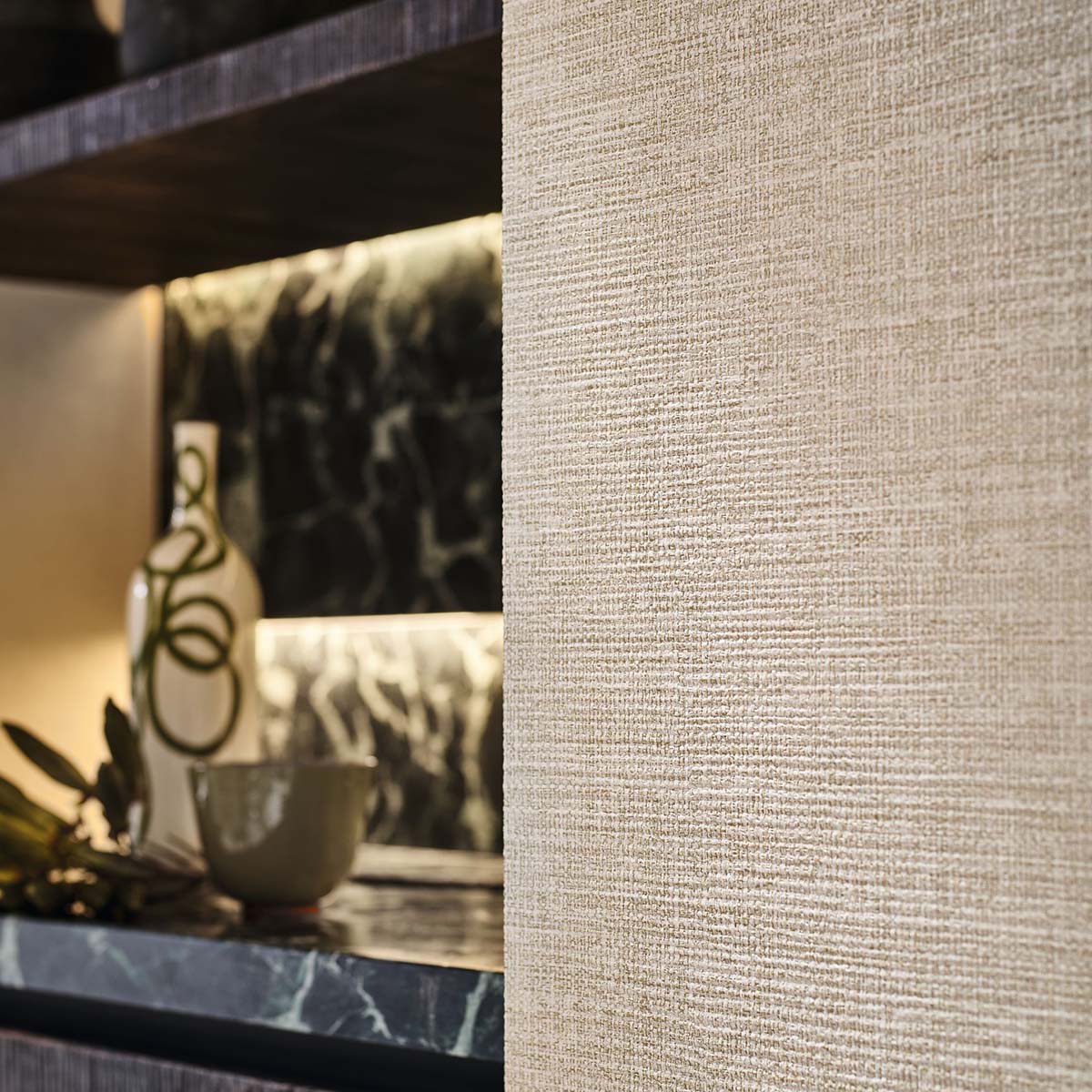 Textured wallpaper resembling canvas CARIOCA - PEARL pearlescent