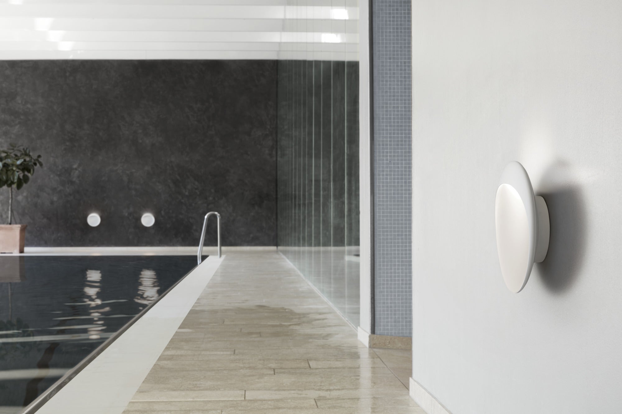 Lampa ścienna FLINDT biały