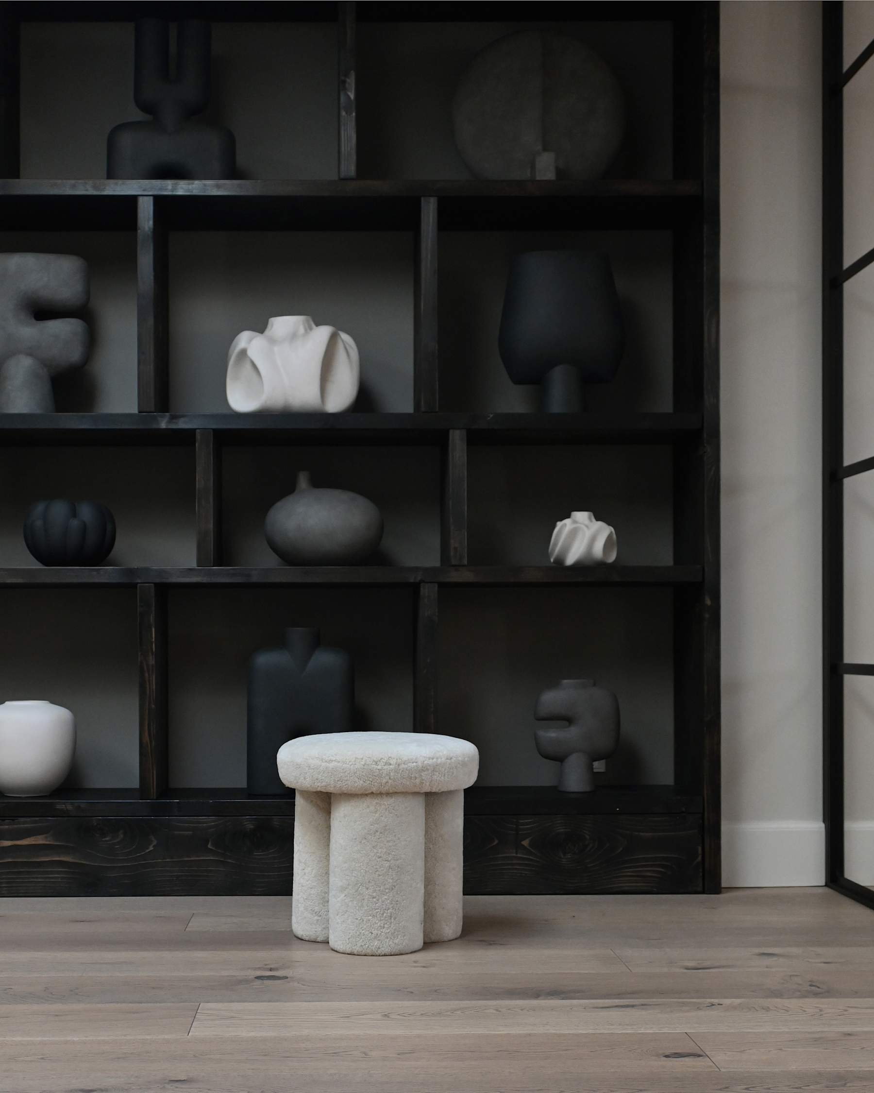 Hocker in schapenwol BIG FOOT zandkleurig
