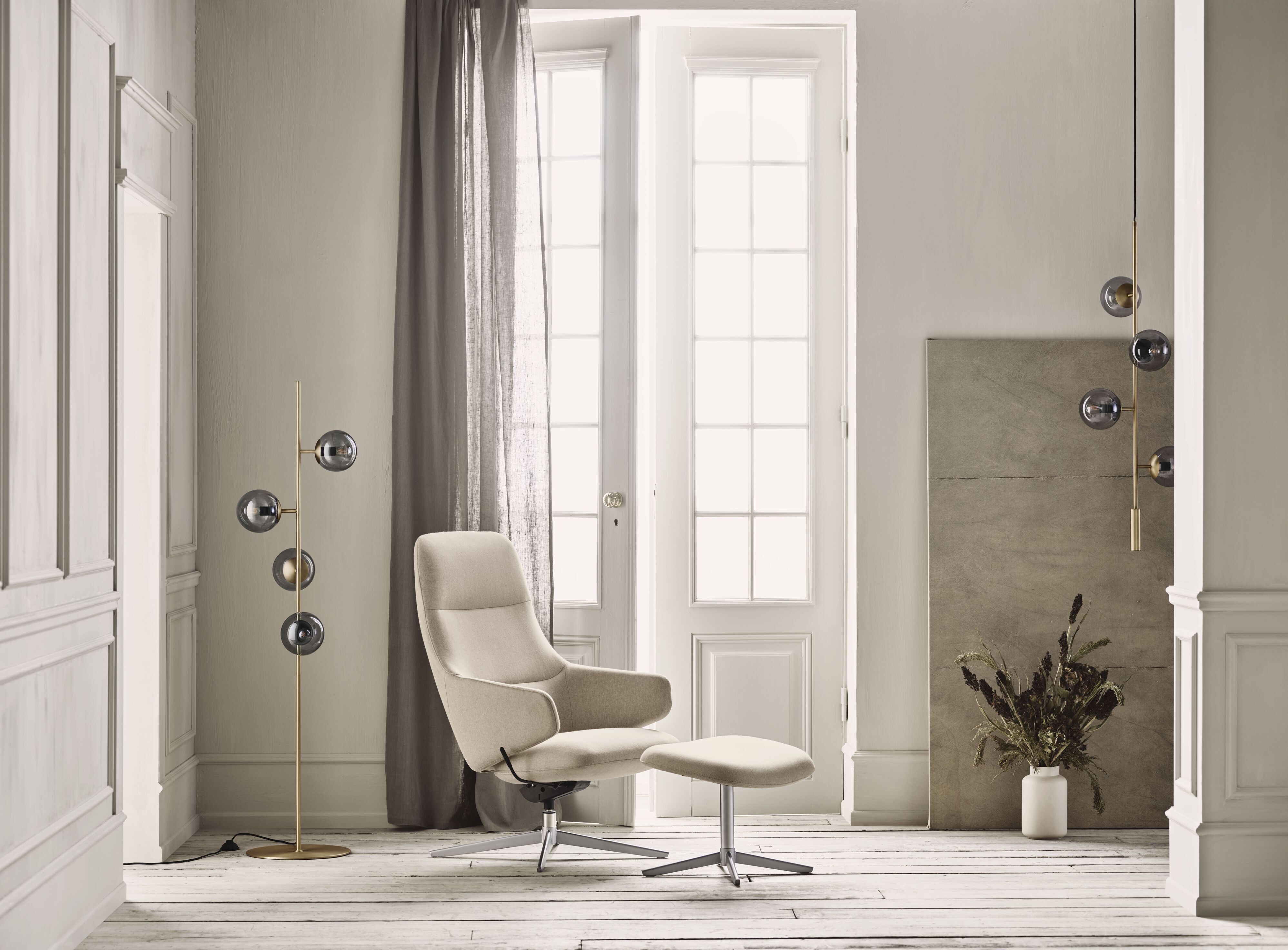 Clara upholstered chair black metal base