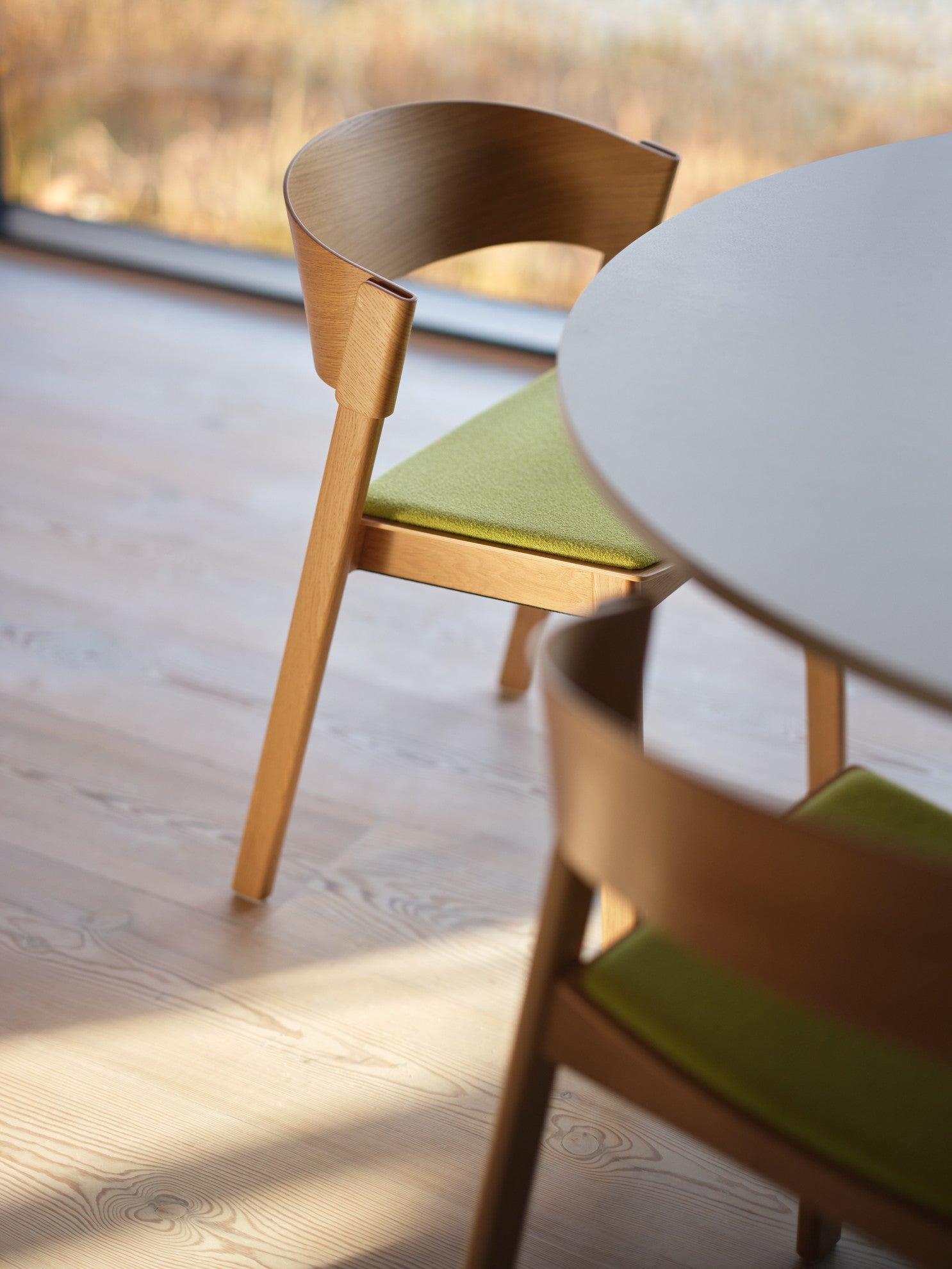 Gepersonaliseerde COVER stoel met groene basis