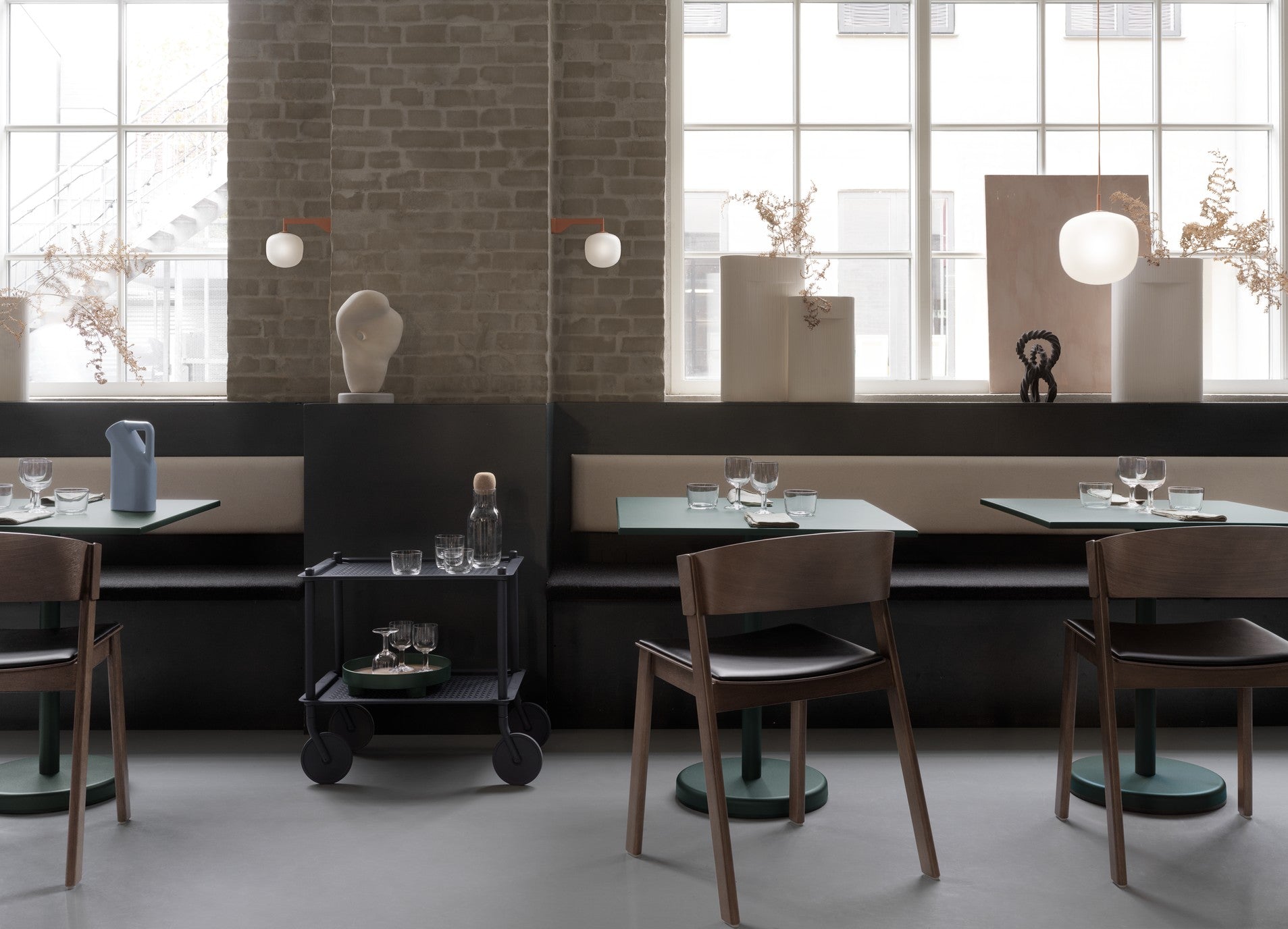 Buitenbar tafel LINEAR blauwe staal