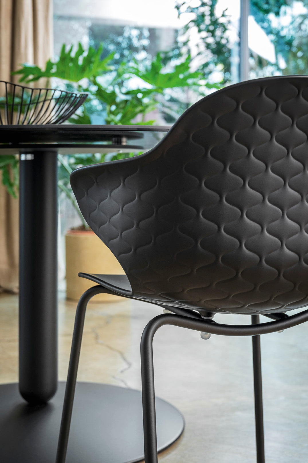 SAINT TROPEZ chair with a transparent seat and a golden metal base