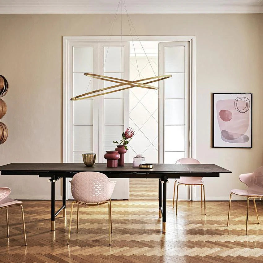 SAINT TROPEZ chair with pink seat and golden metal base