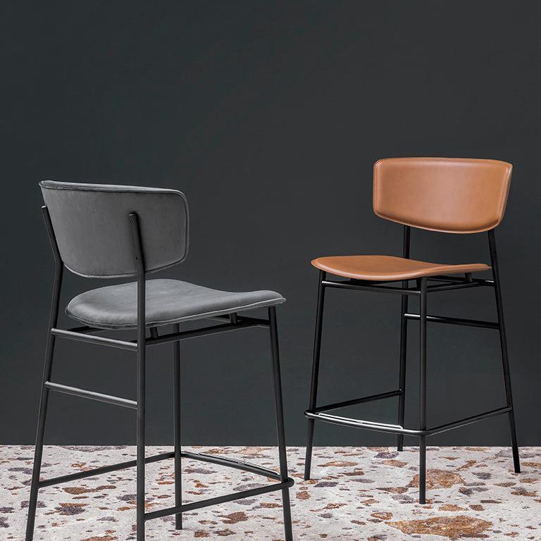 Barkruk FIFTIES gestoffeerd met zwarte basis