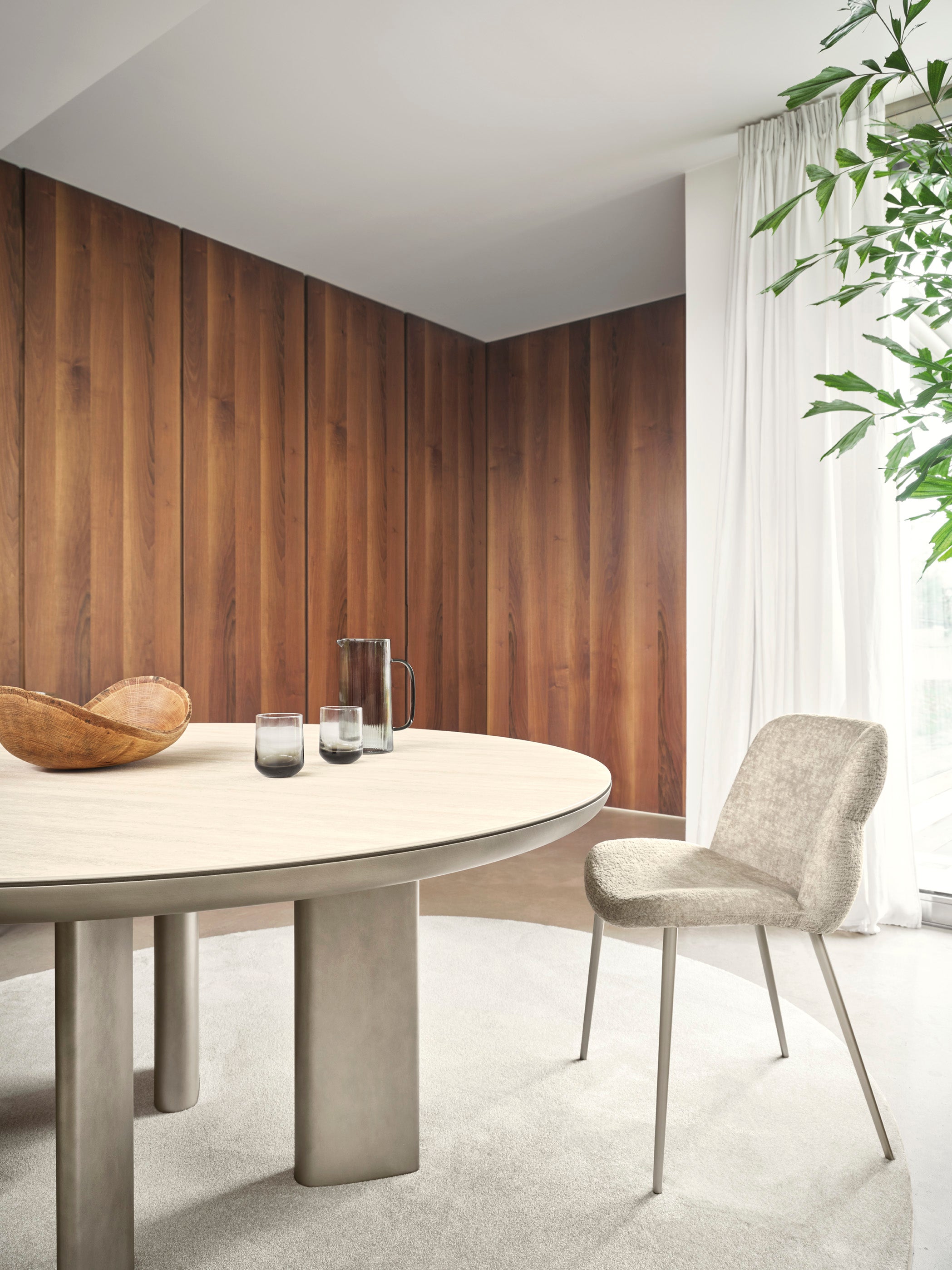 Ronde tafel SANDY met beige blad en beige voet