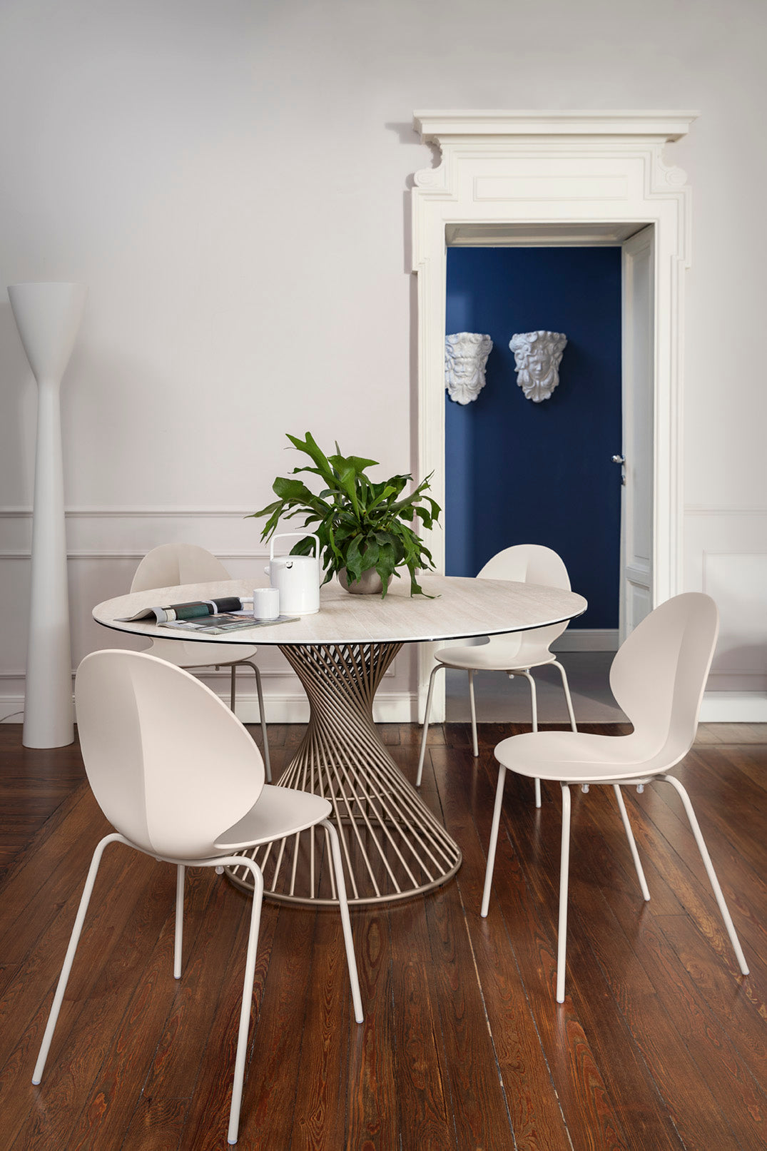 Stoel BASIL taupe zitting met taupe metalen basis