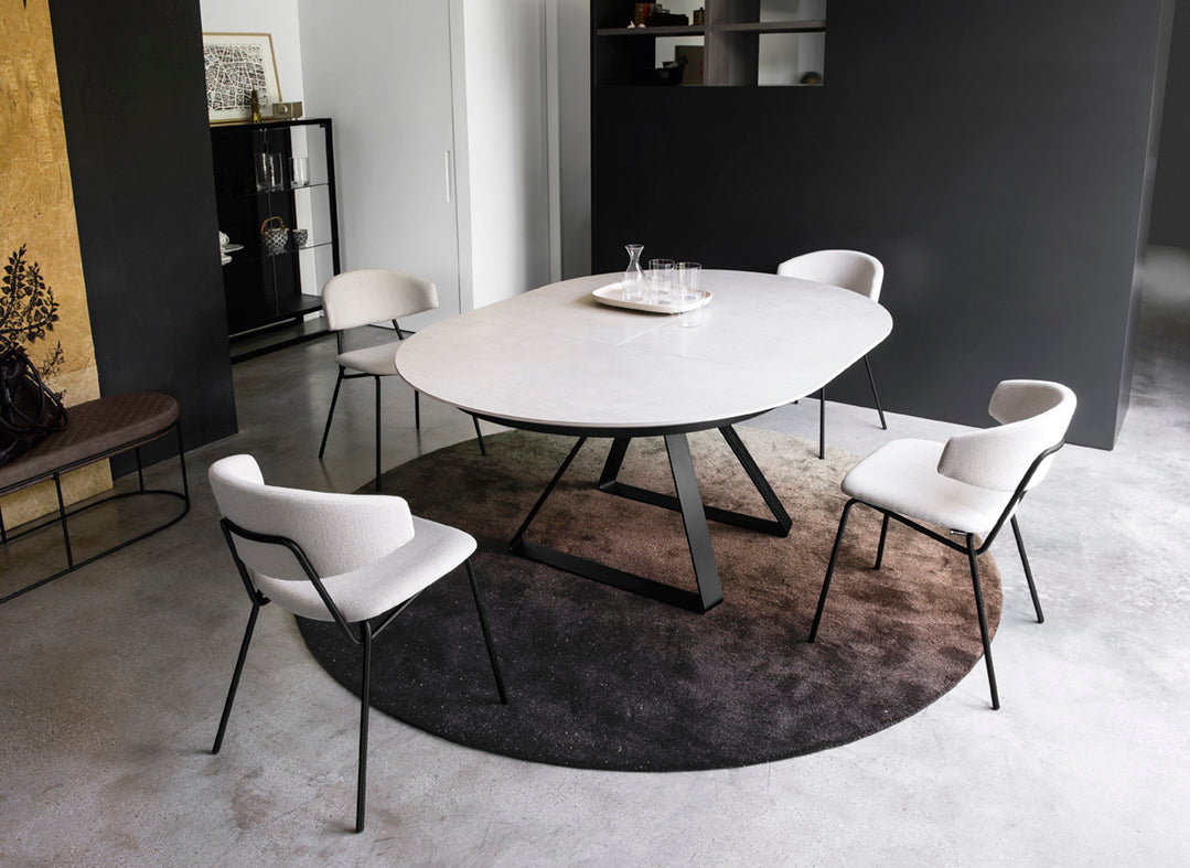Round extendable table ATLANTE white top with black base
