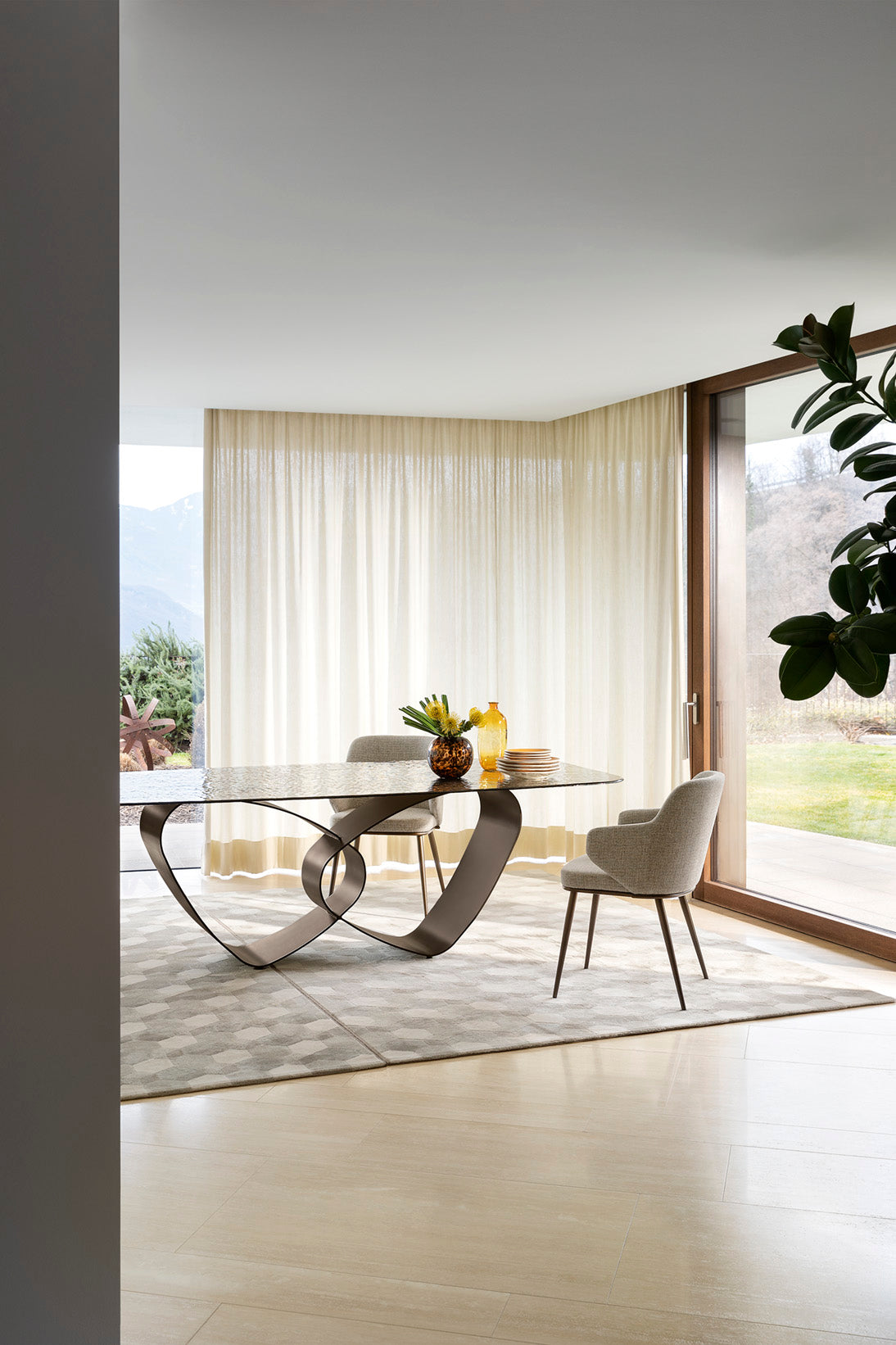 BREEZE table with glass top and black base