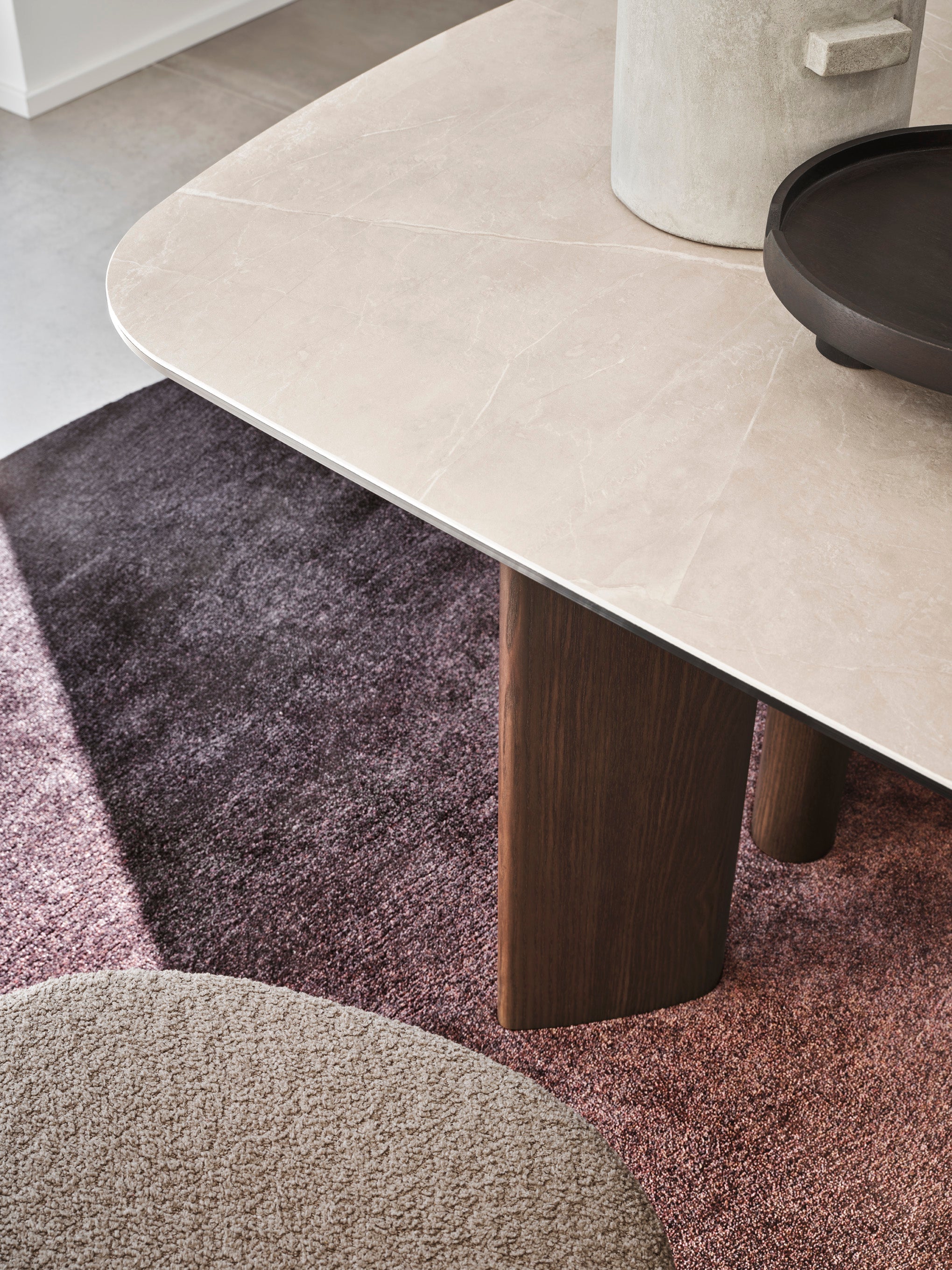 SANDY Extendable Table with Beige Top and Dark Wooden Base