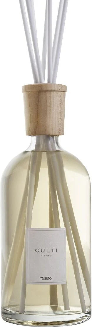 Geuroldiffuser STILE - TESSUTO met tonen van zwarte bessenbladeren, katoenbloemen, jasmijn en witte muskus.
