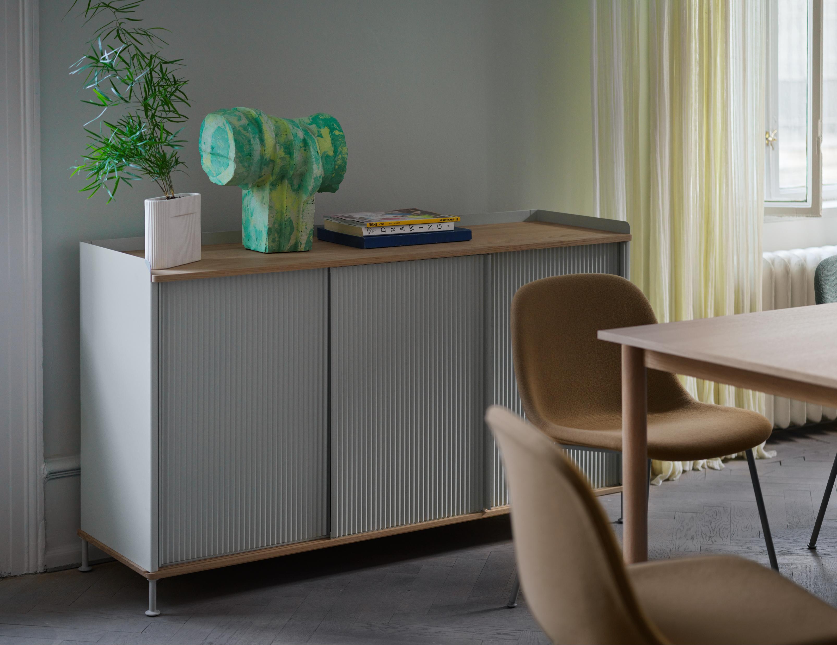 Kommode ENFOLD bruin groen met eikenhouten blad