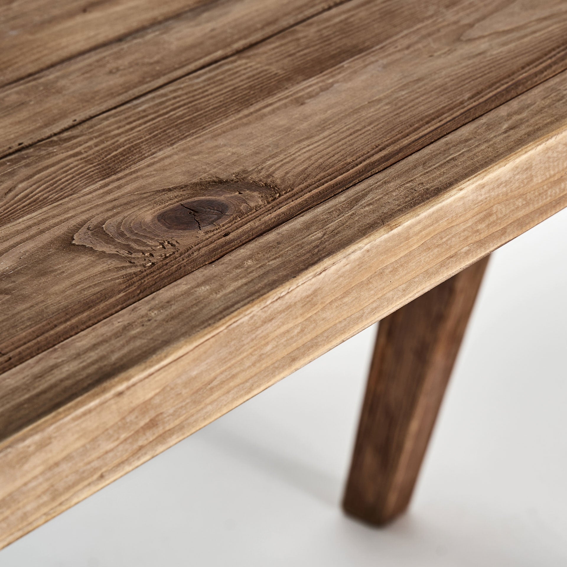 CRISSEY Desk made of recycled pine wood