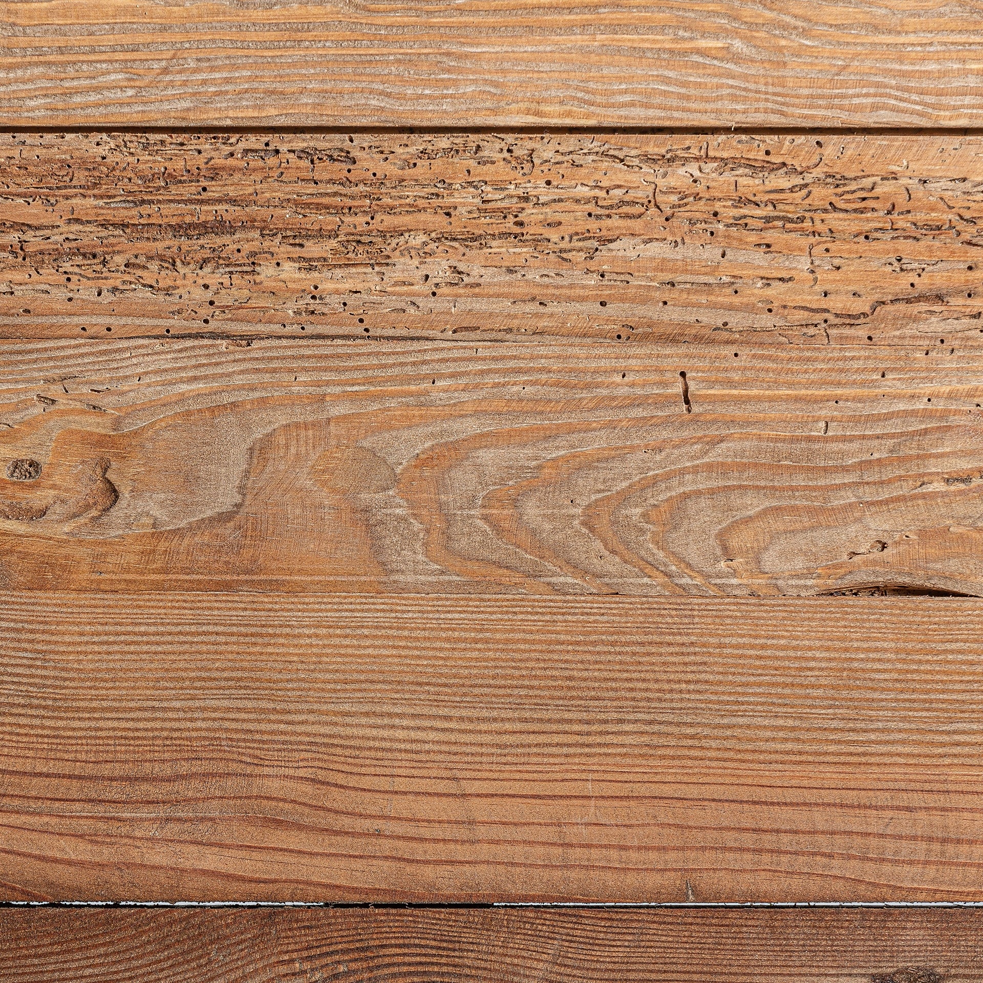 CRISSEY Desk made of recycled pine wood