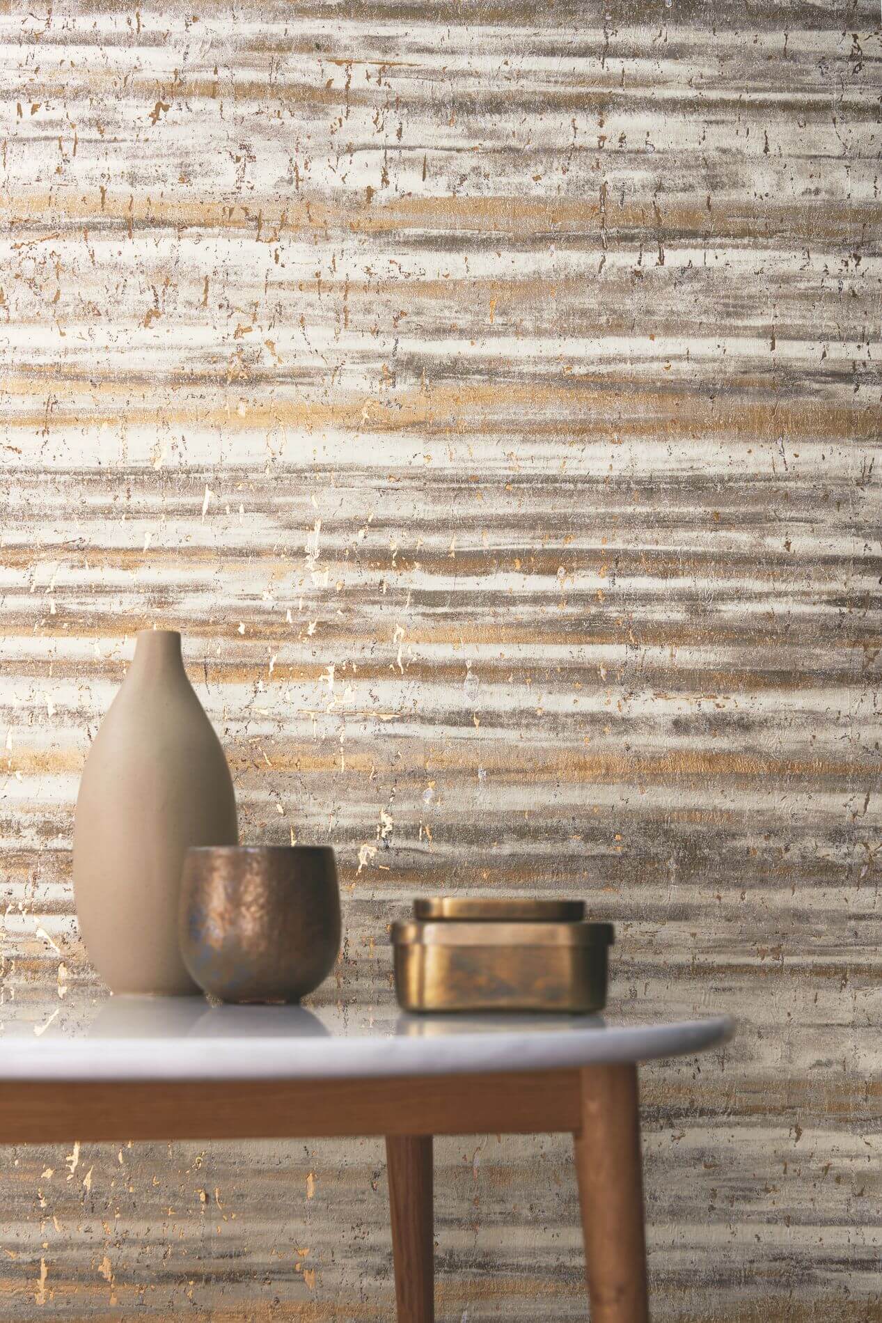 Natural cork structural wallpaper with metallic finish LIEGE - COPPER AND GOLD dark brown with gold