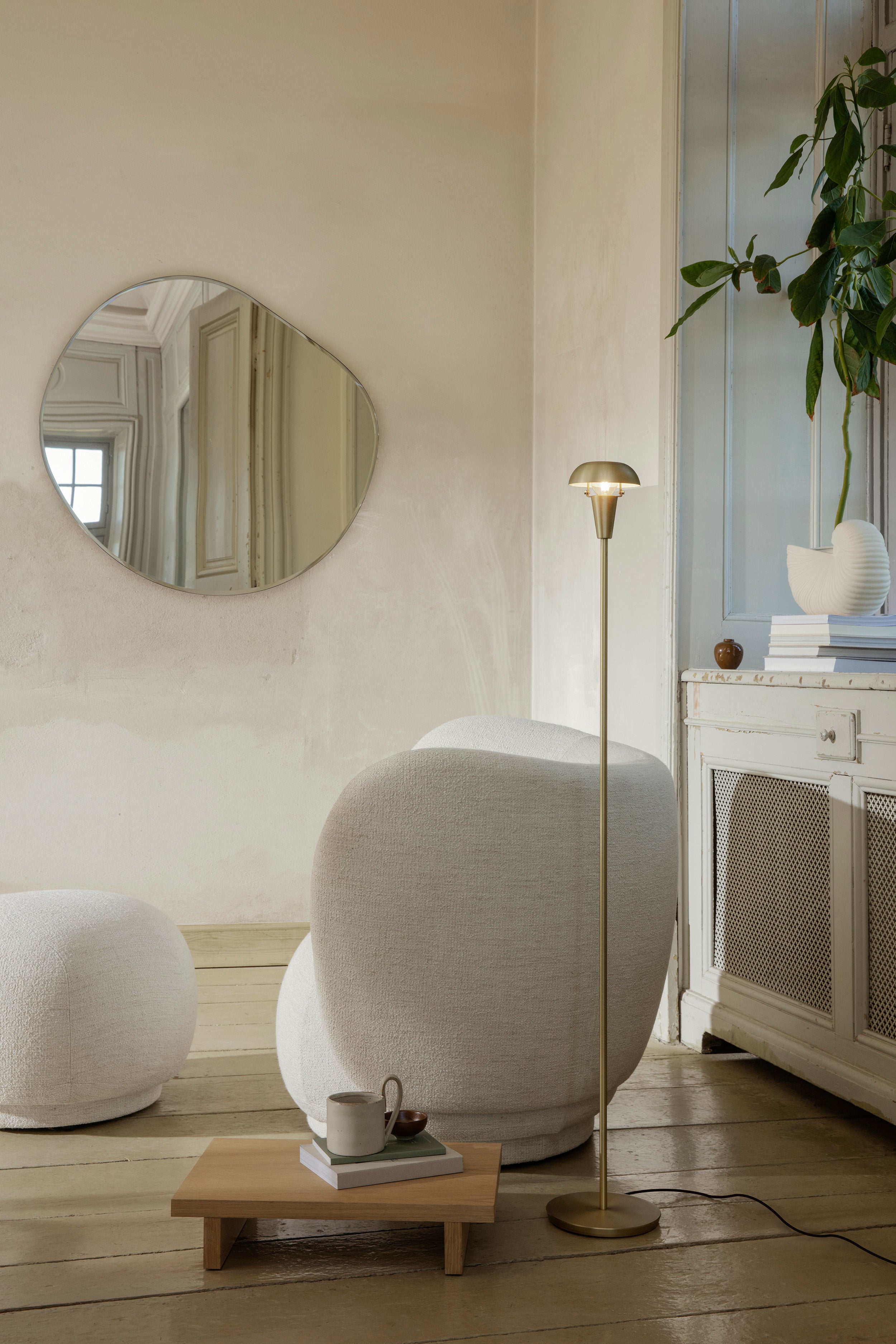 Lampa podłogowa TINY mosiądz – metal, ferm LIVING