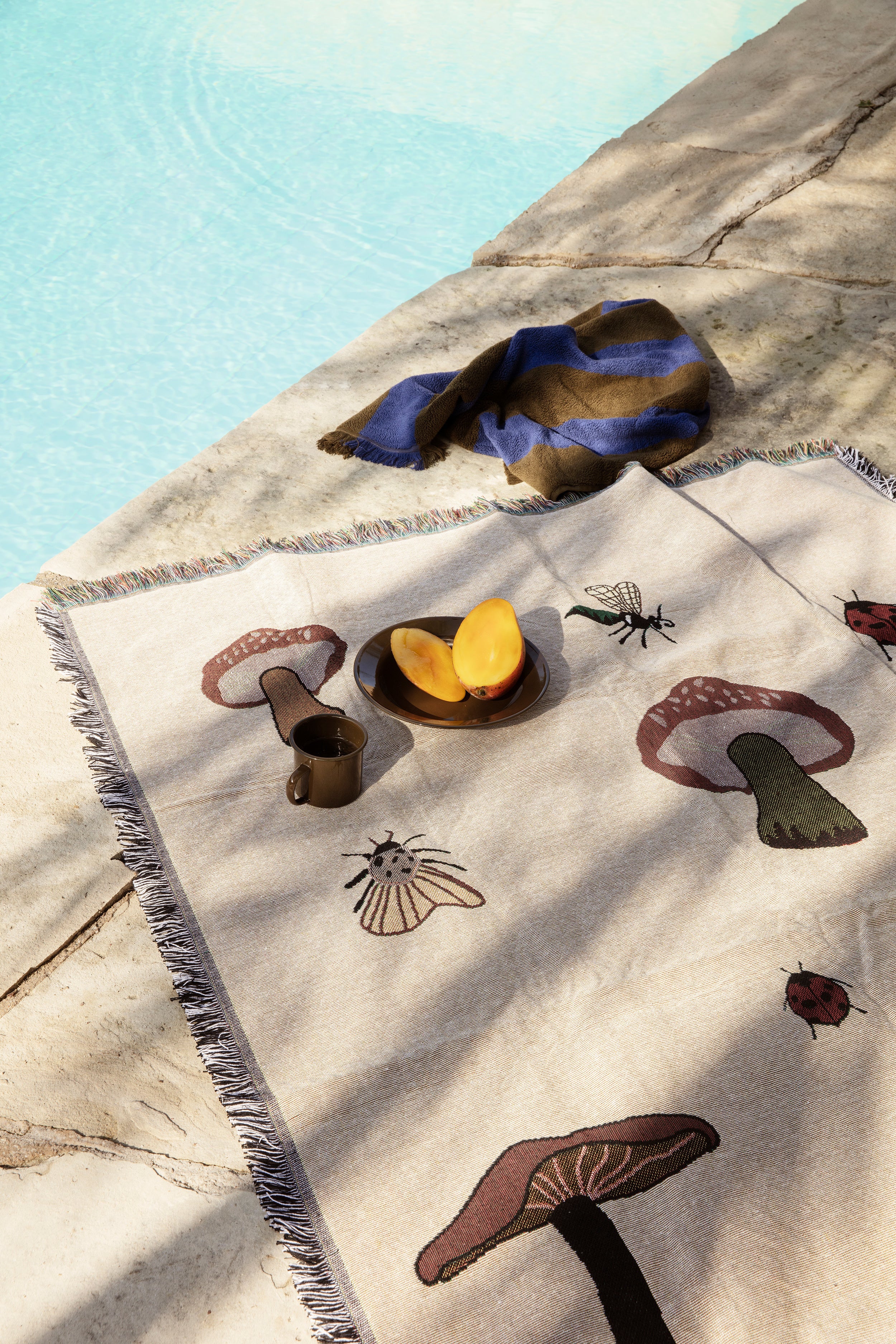 FOREST TAPESTRY bedspread beige